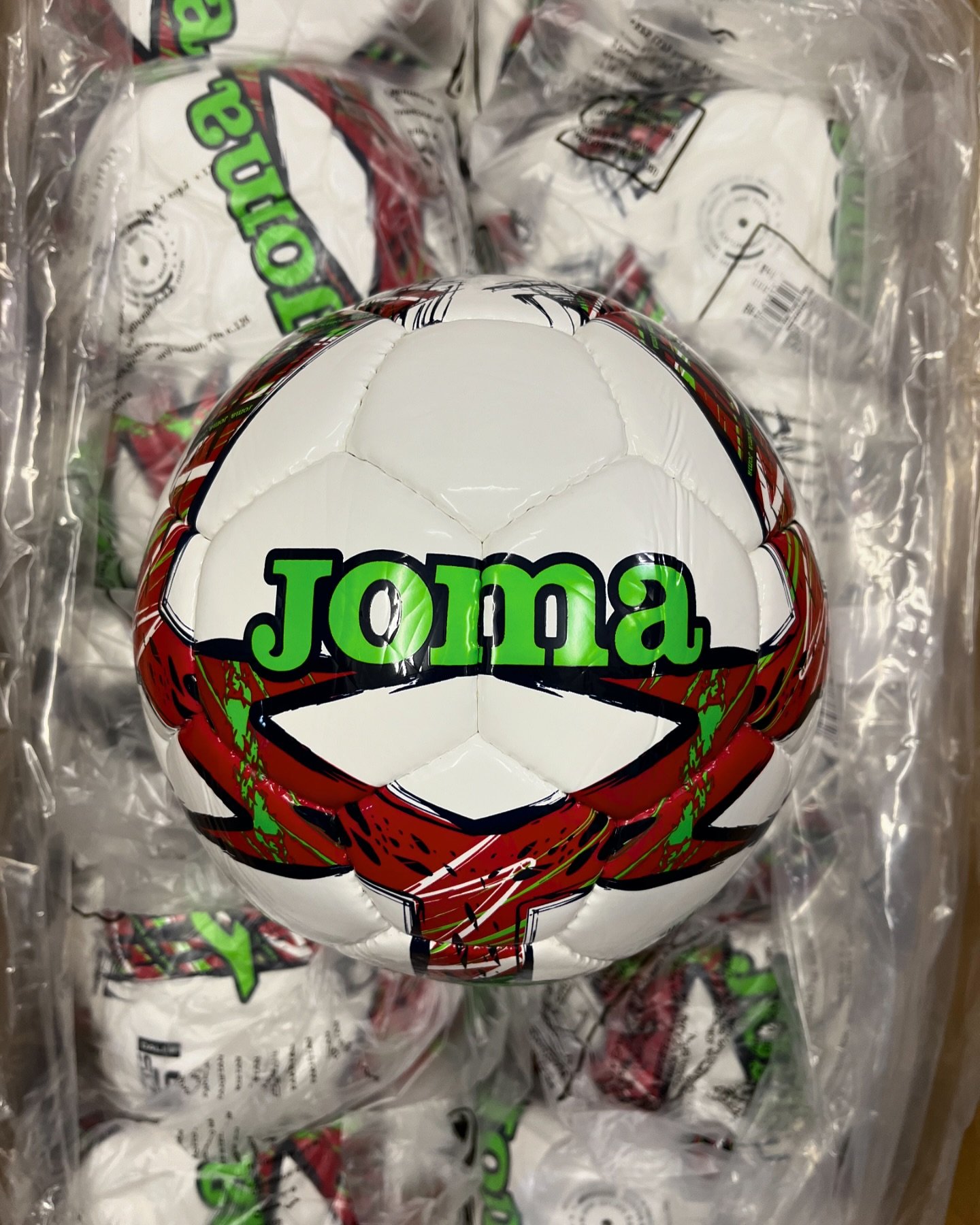 Get your Joma Dali 3s before they&rsquo;re gone!!.. we have a range of sizes and brands available. Get in touch!! 

#joma #dali3 #jomadali3 #footballs #football #teamfootball
