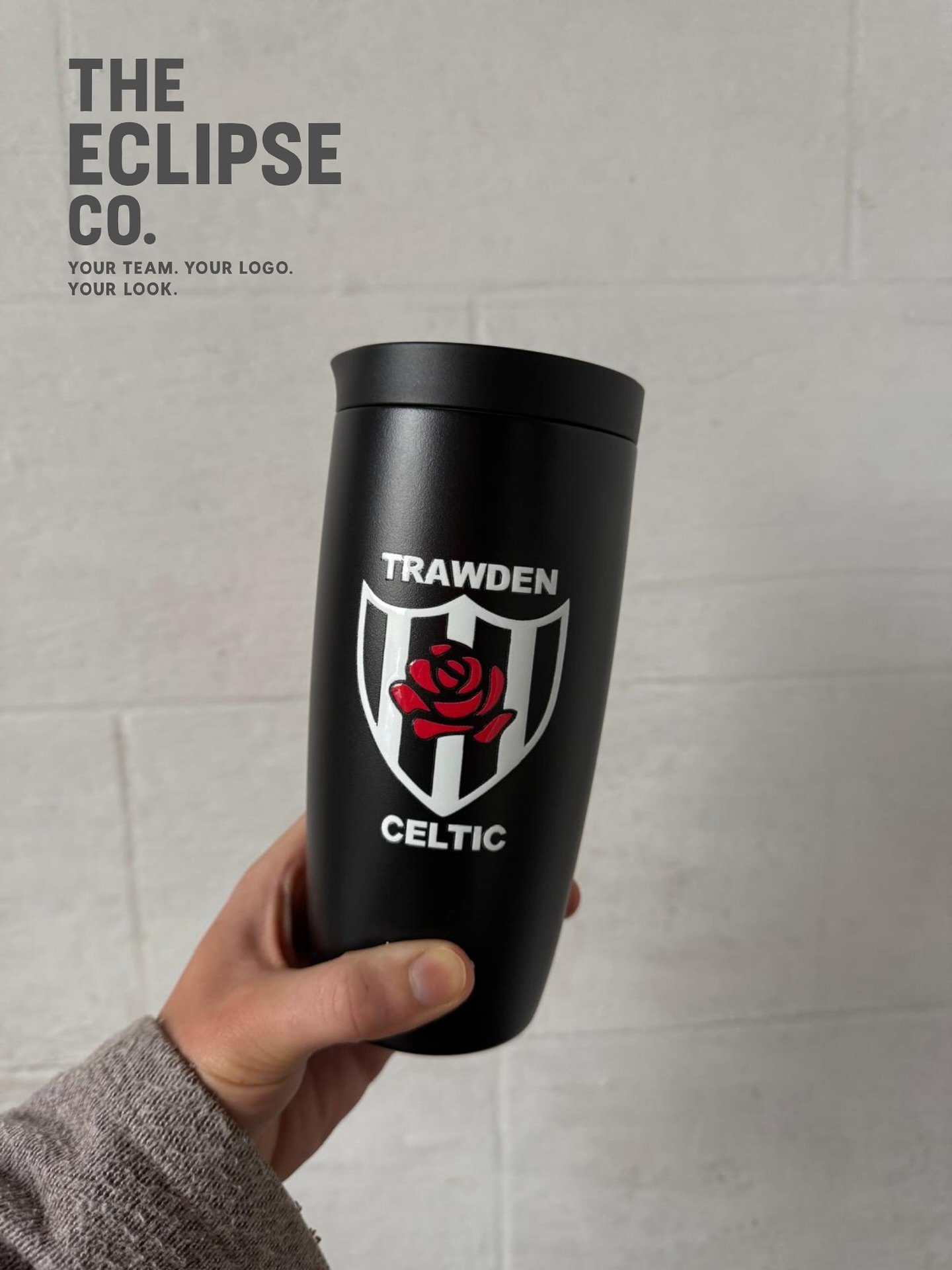 Imagine having team travel cups on the sideline on a day like today!! 😍 

Get in touch to get yours!!! 

#personalisedmugs #travelmugs #sideline