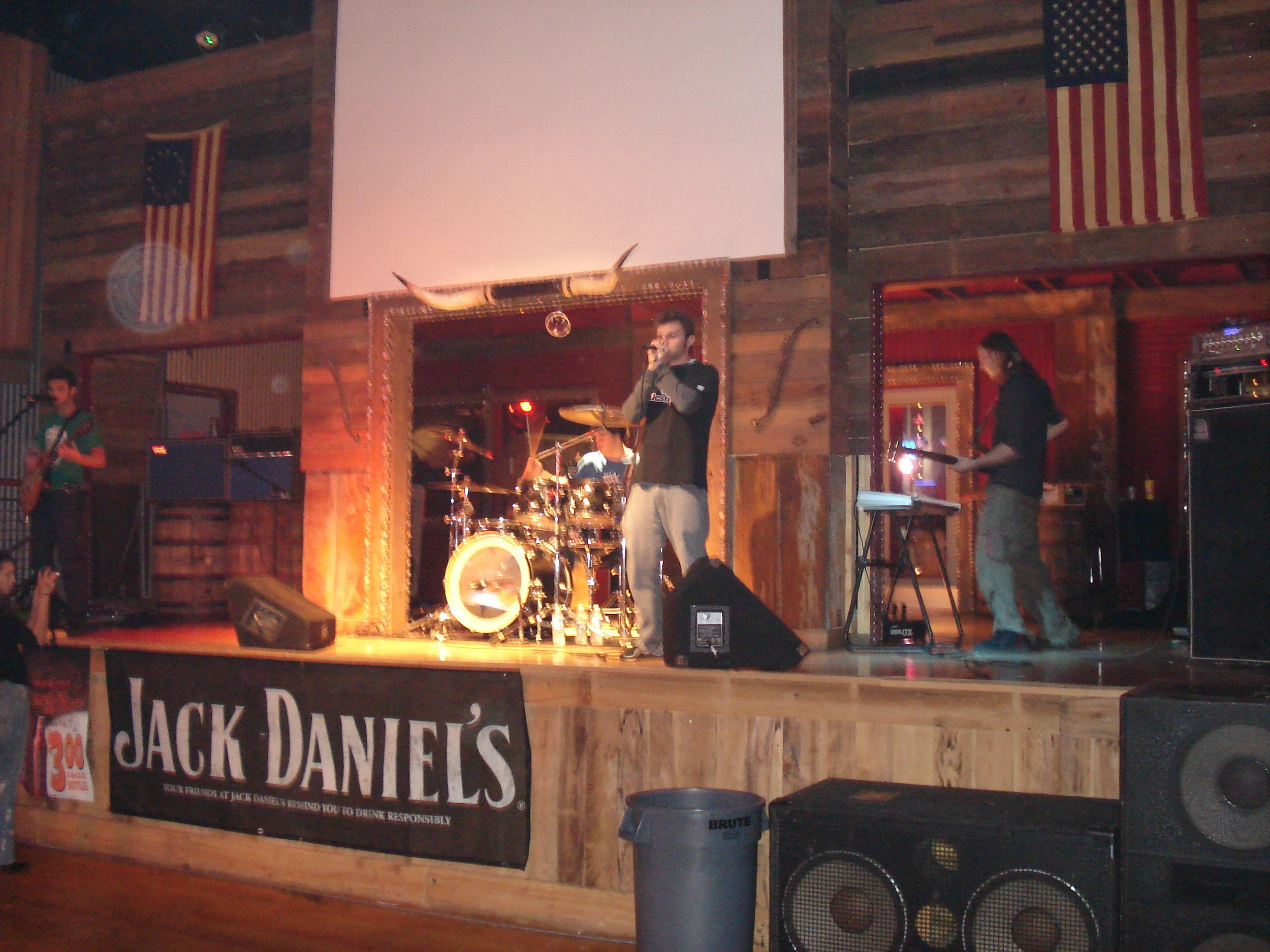 icon and nate gig pics 025.jpg