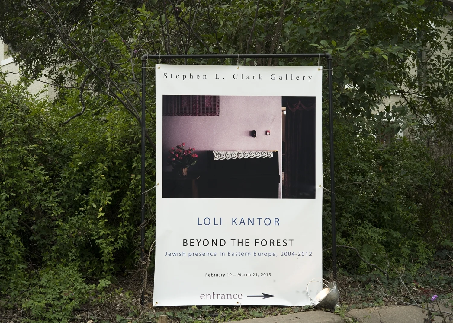 STEPHEN CLARK GALLERY: BEYOND THE FOREST JEWISH PRESENCE IN EASTERN EUROPE, 2004-2012 ON VIEW UNTIL MARCH 21. 2015 1101 W. SIXTH STREET, AUSTIN, TX 78703 T: +1-512-477-0828 Gallery hours Tue–Sat: 10 a.m.–4 p.m. Or By Appointment SIGNED BOOKS ARE AVAILABLE AT THE GALLERY!