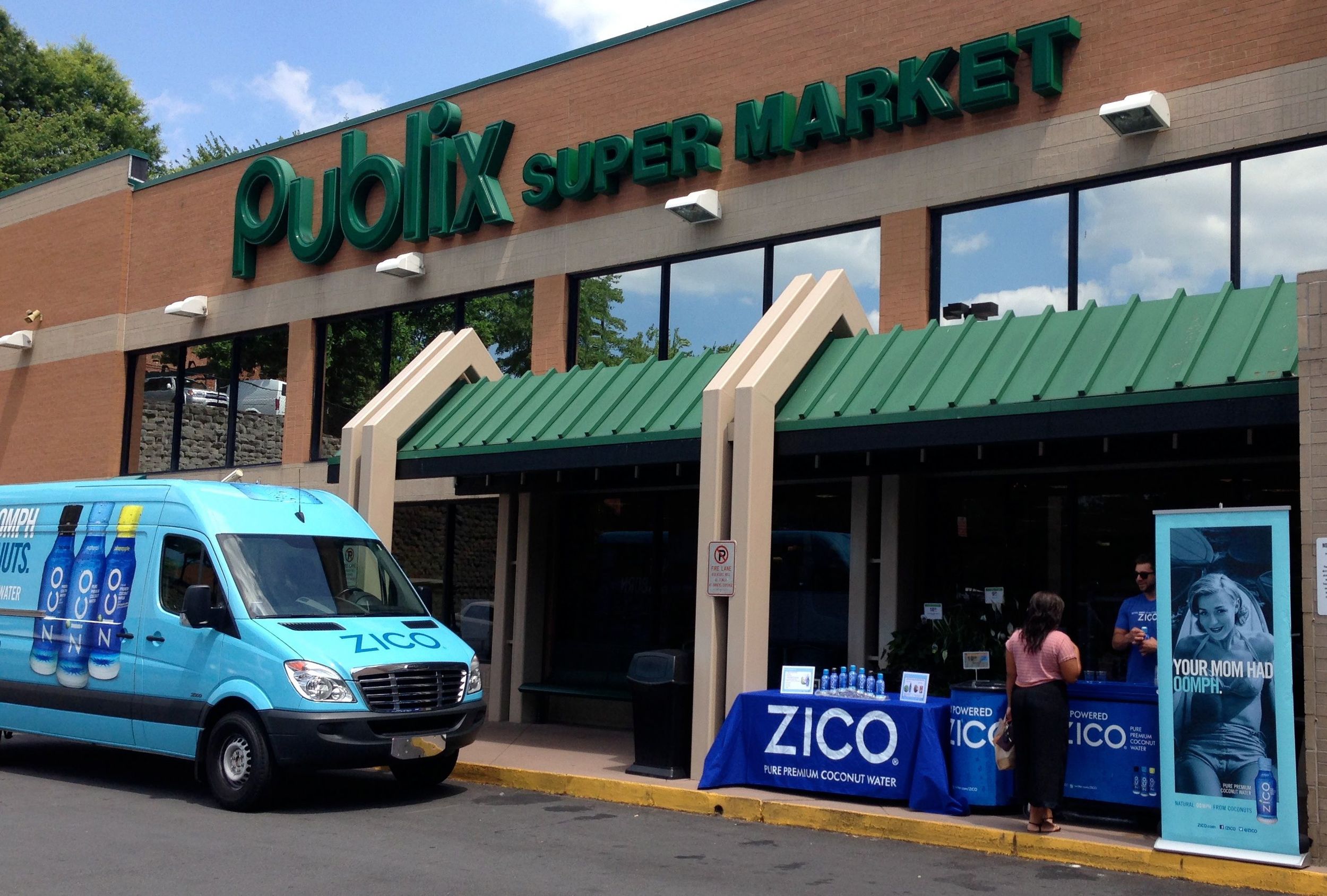Publix sampling w_Van.jpg