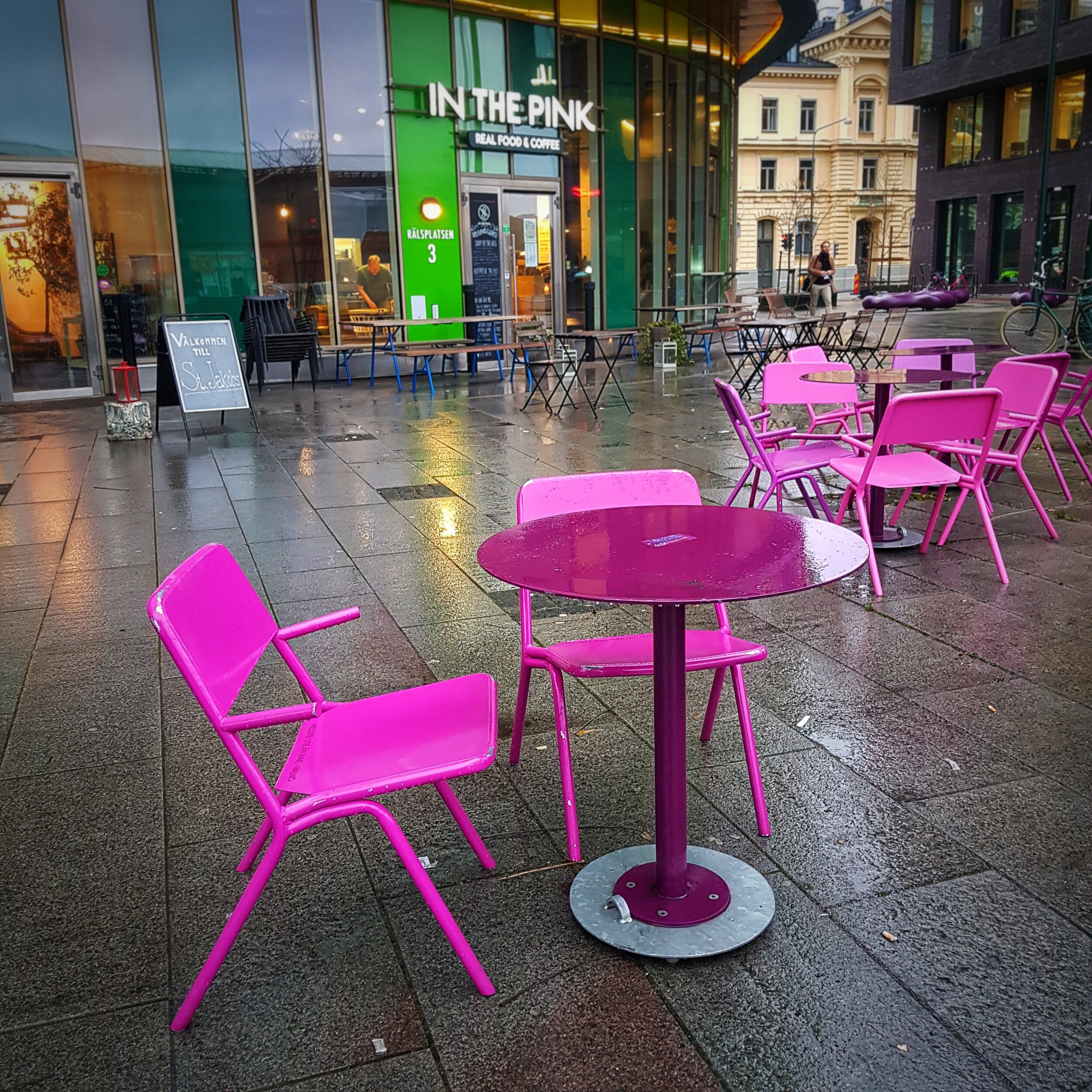 Day 7 - January 7: Chairs In The Pink