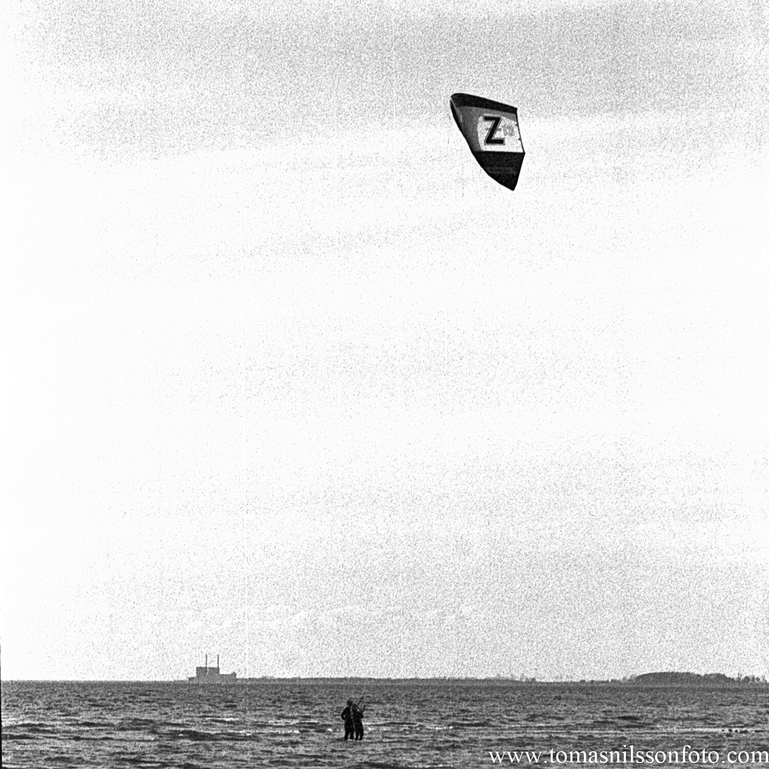 Day 122 - May 1: Kite Surfers