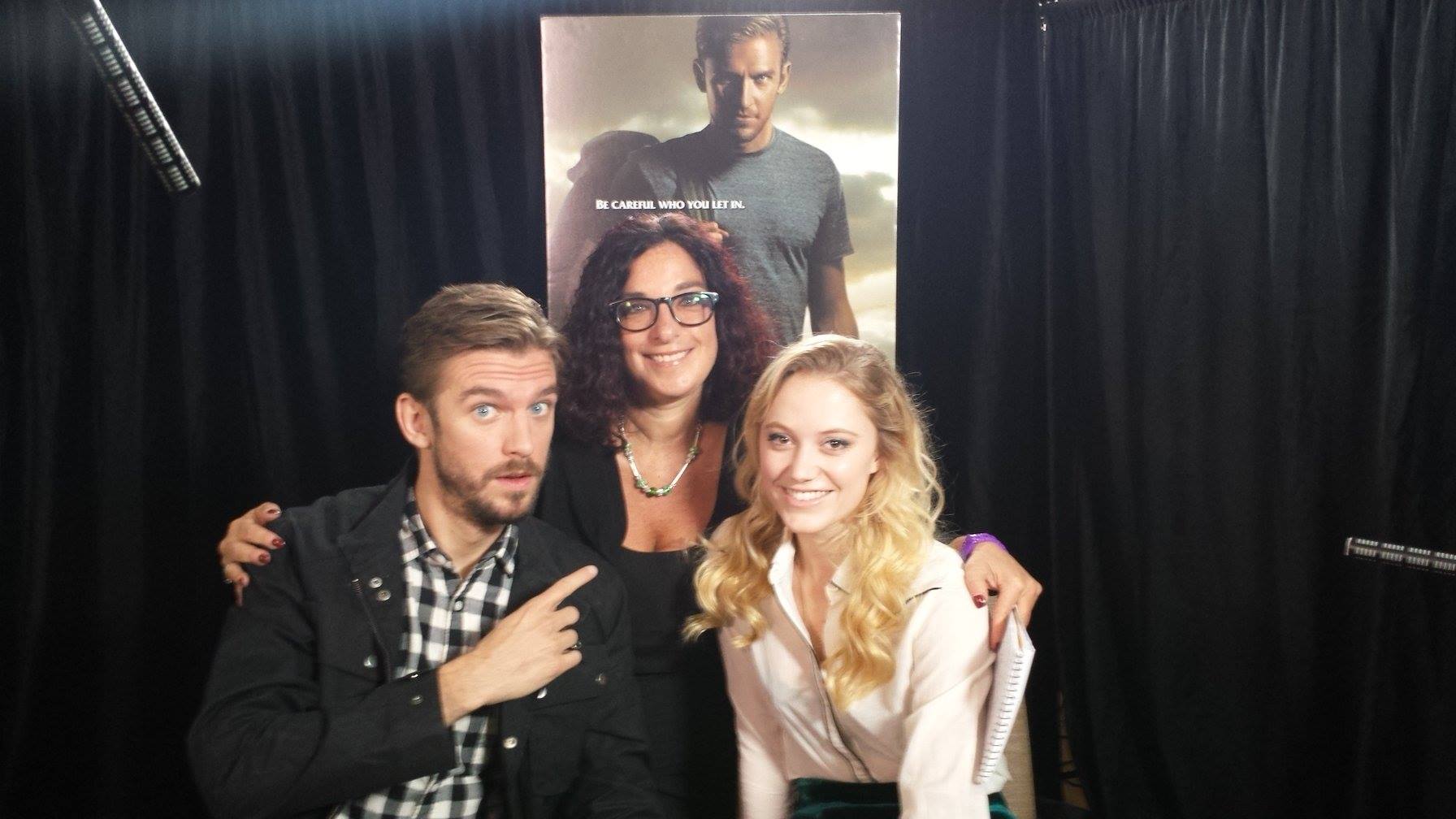 Dan stevens and Maika Monroe