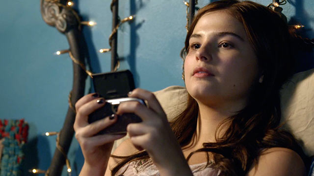Stefanie Scott