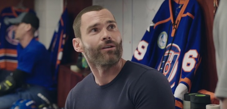 Seann William Scott as Doug Glatt