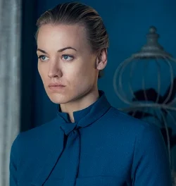 The Handmaid's Tale - Yvonne Strahovski Interview