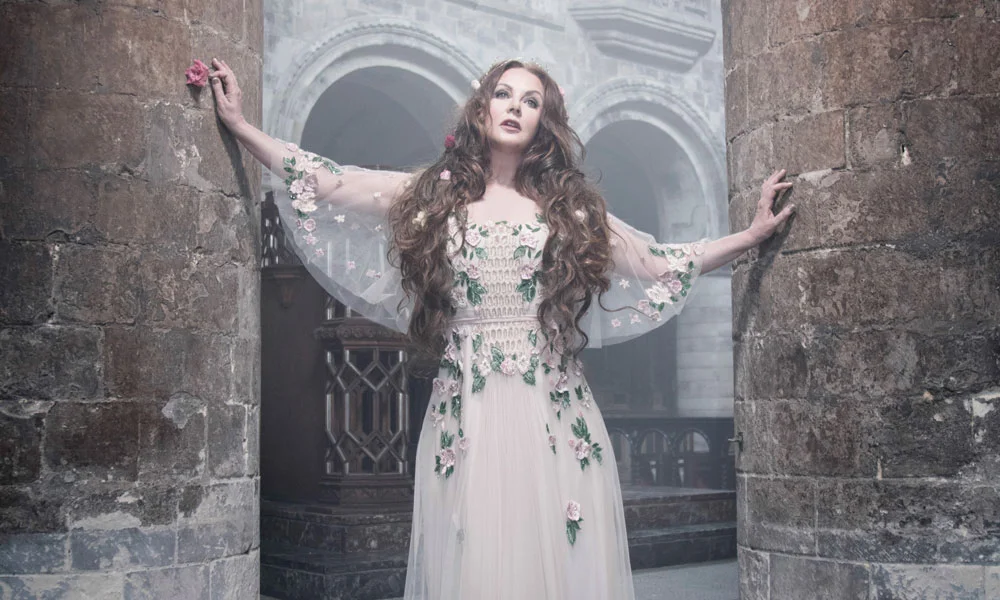 Sarah-Brightman-Hymn-Press-Shot-Web-Optimisd-1000-CREDIT-Simon-Fowler.jpg