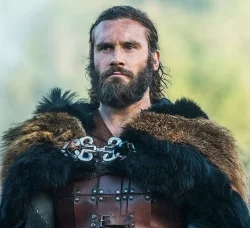 Vikings - Clive Standen Exclusive Interview on Season 5, Part 2 and More! 