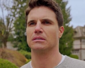 UPLOAD - ROBBIE AMELL INTERVIEW