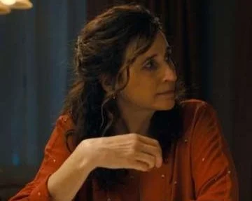 SUZE - CHATTING WITH STARS MICHAELA WATKINS and SARA WAISGLASS 