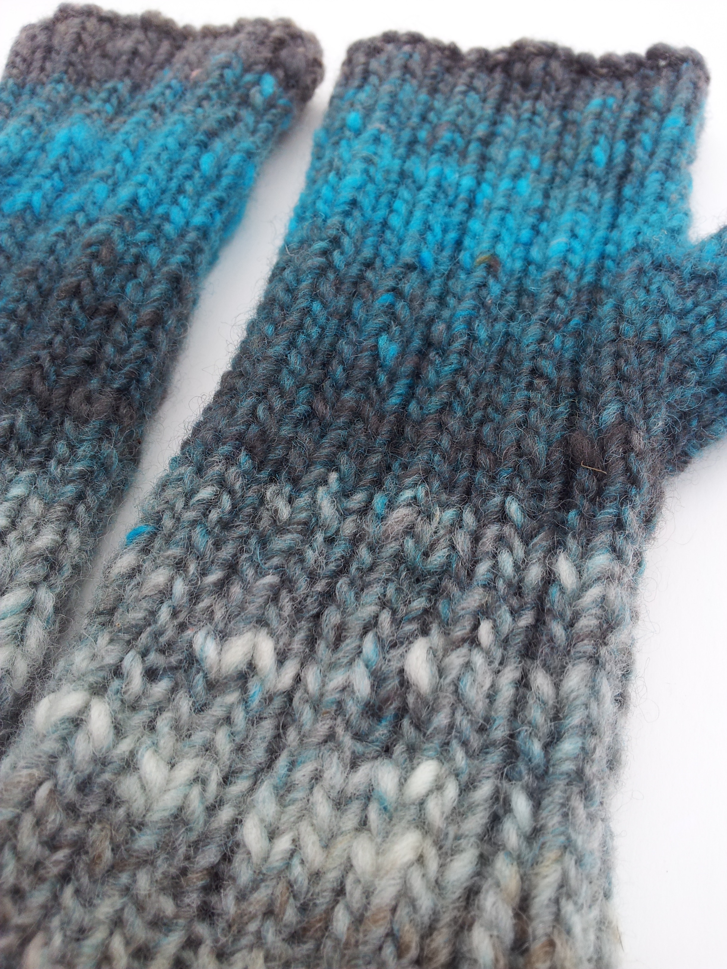 Rustic Noro Mitts