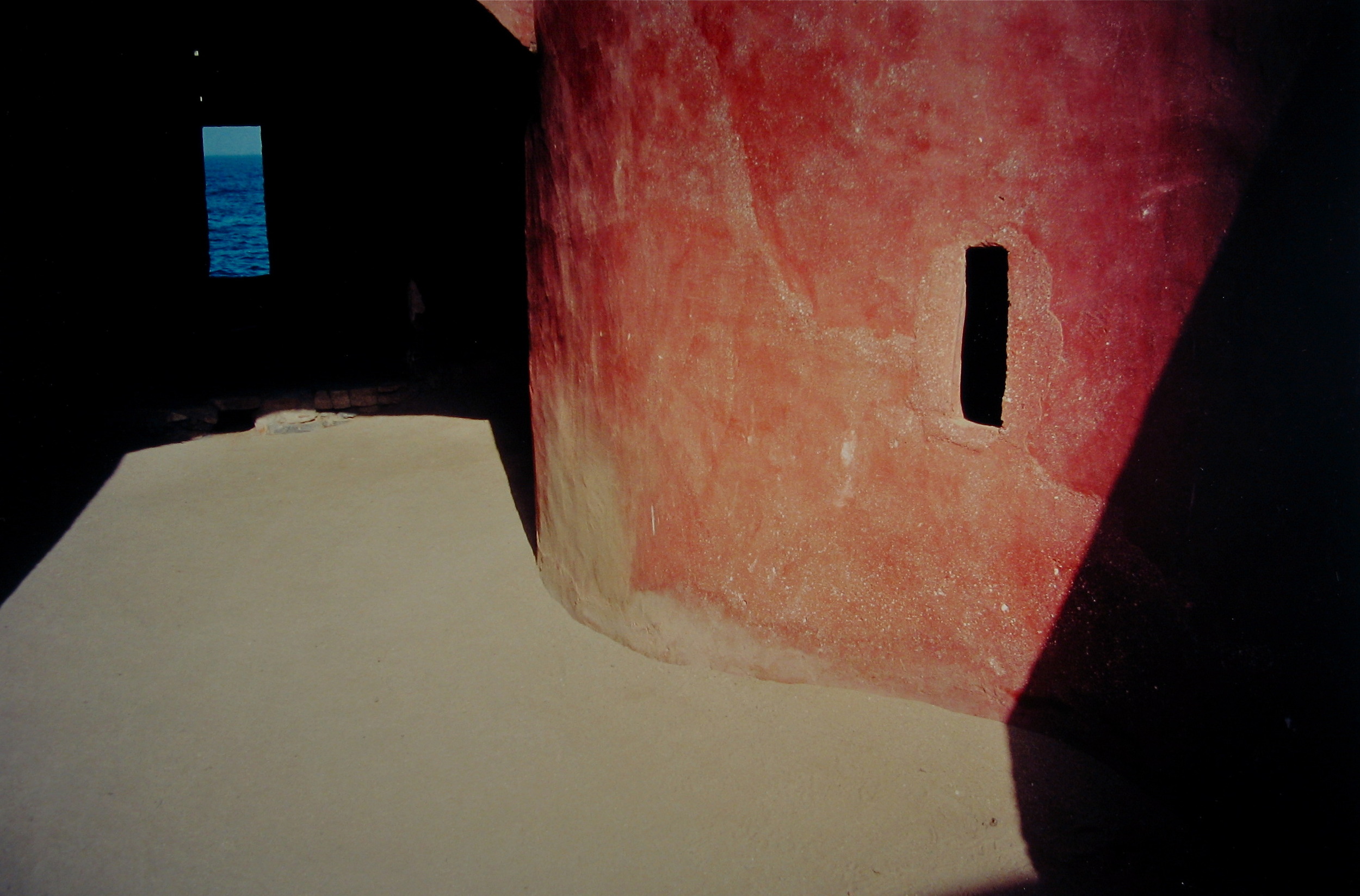 THE DOOR OF NO RETURN / SLAVE HOUSE , SENEGAL