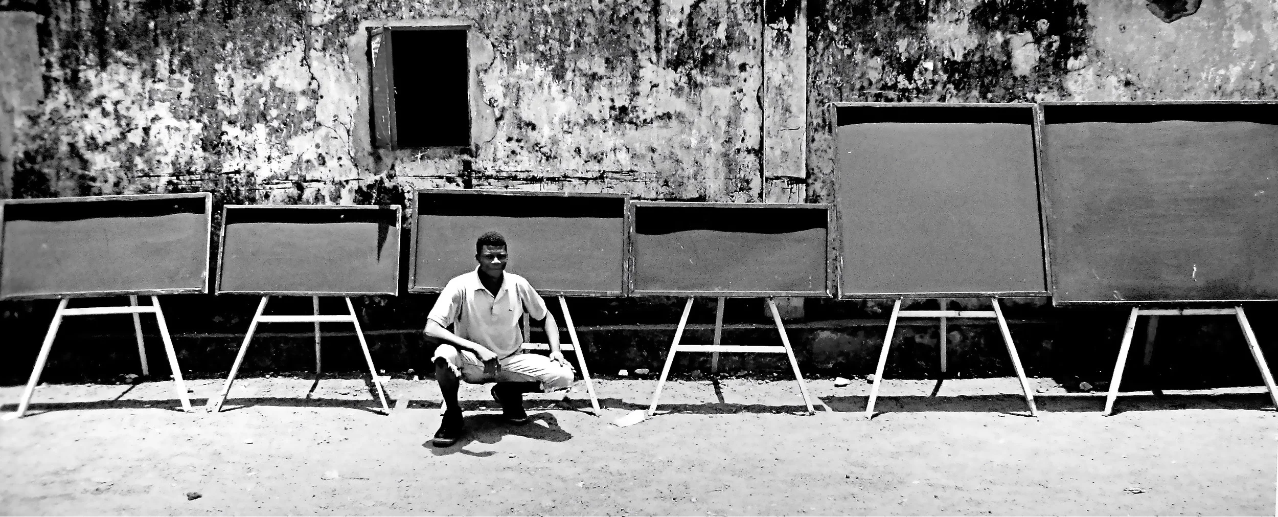 BLACKBOARD MAKER, GUINEA
