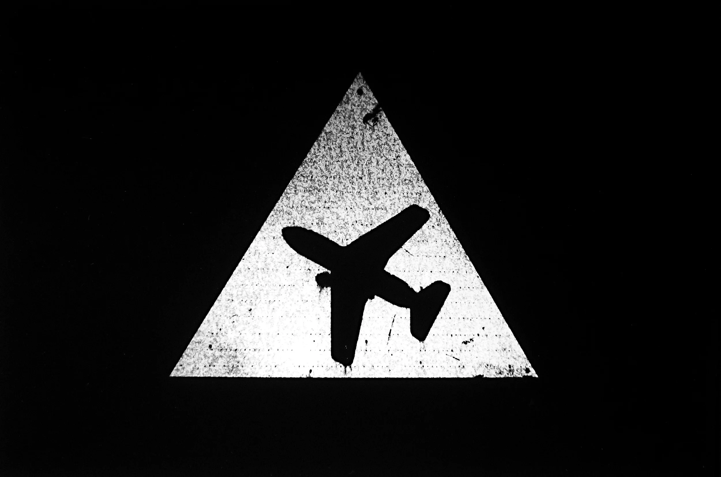 YIELD, U.S. MILITARY BASE, UNITED KINGDOM