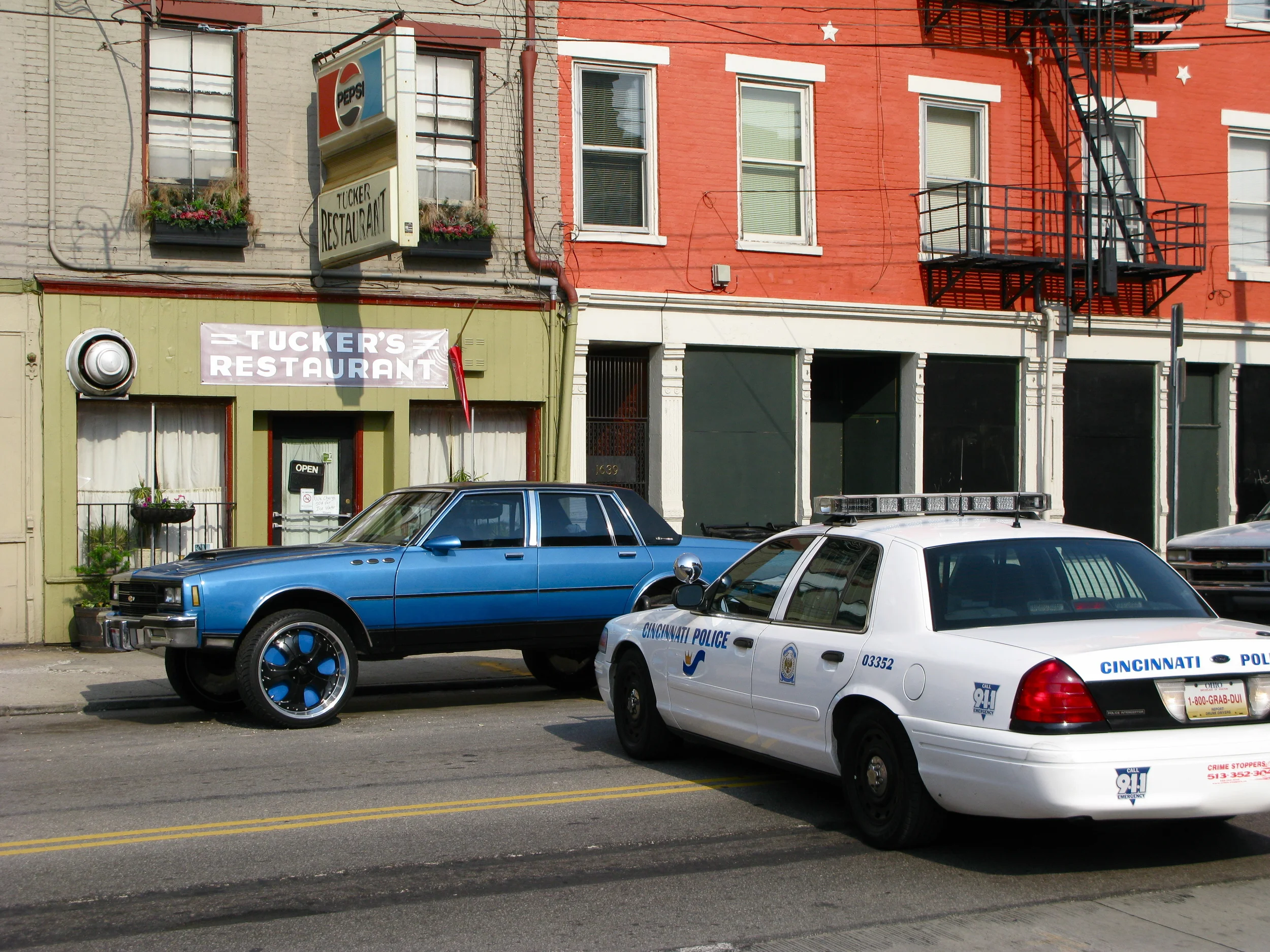 TUCKER'S RESTAURANT, VINE STREET
