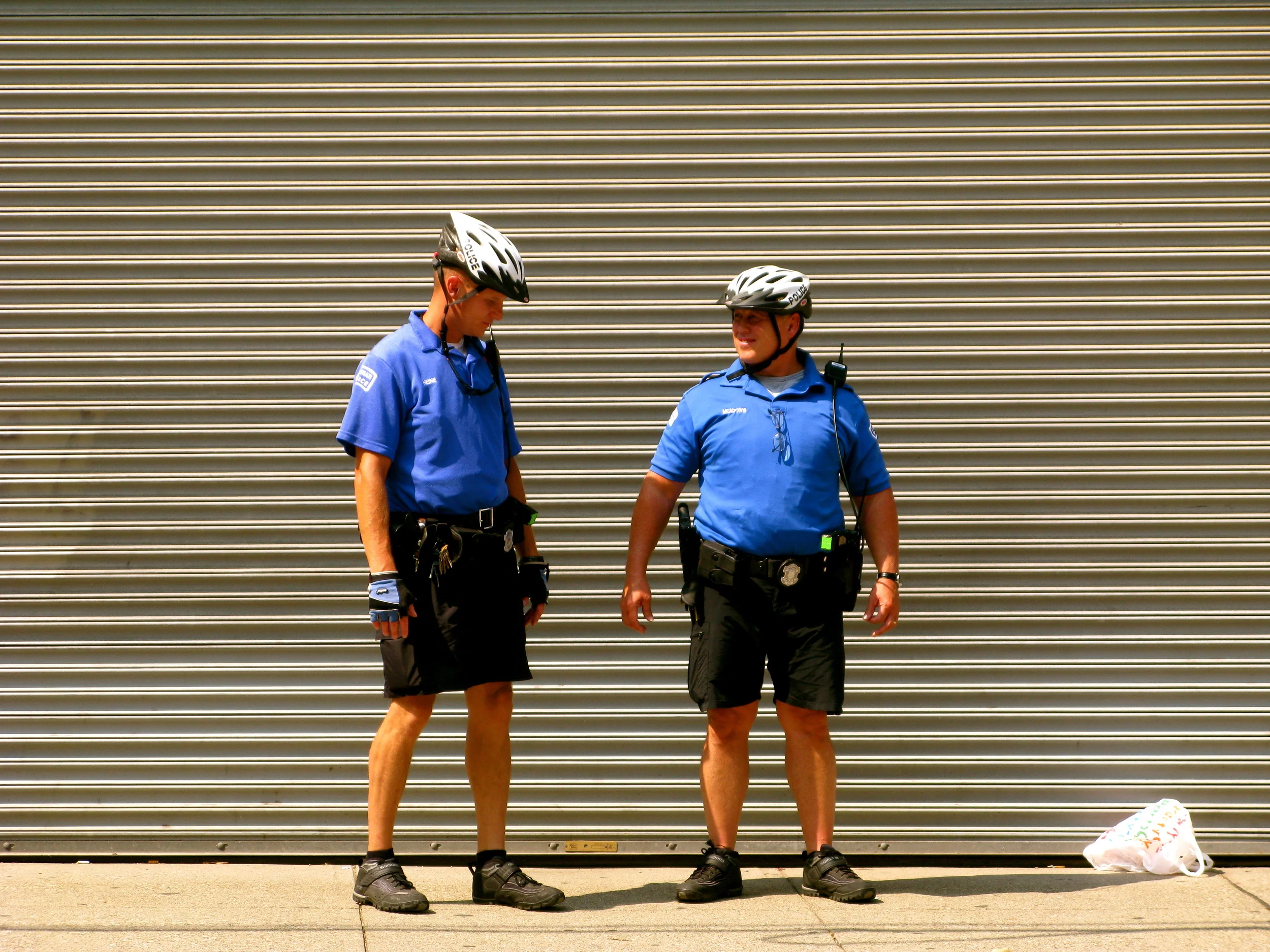 POLICEMEN, VINE STREET