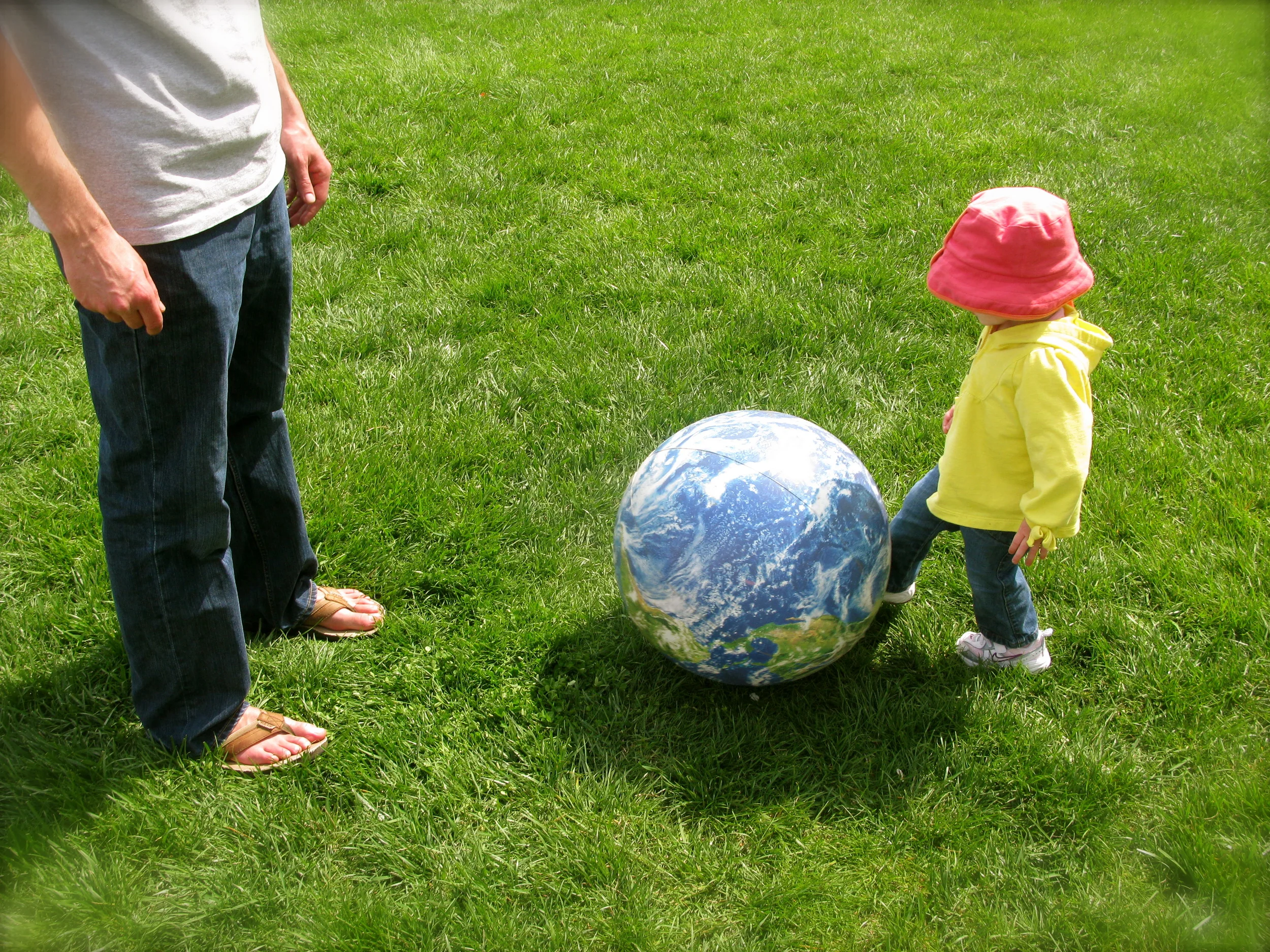 EARTH PRESENT, CINCINNATI, OHIO