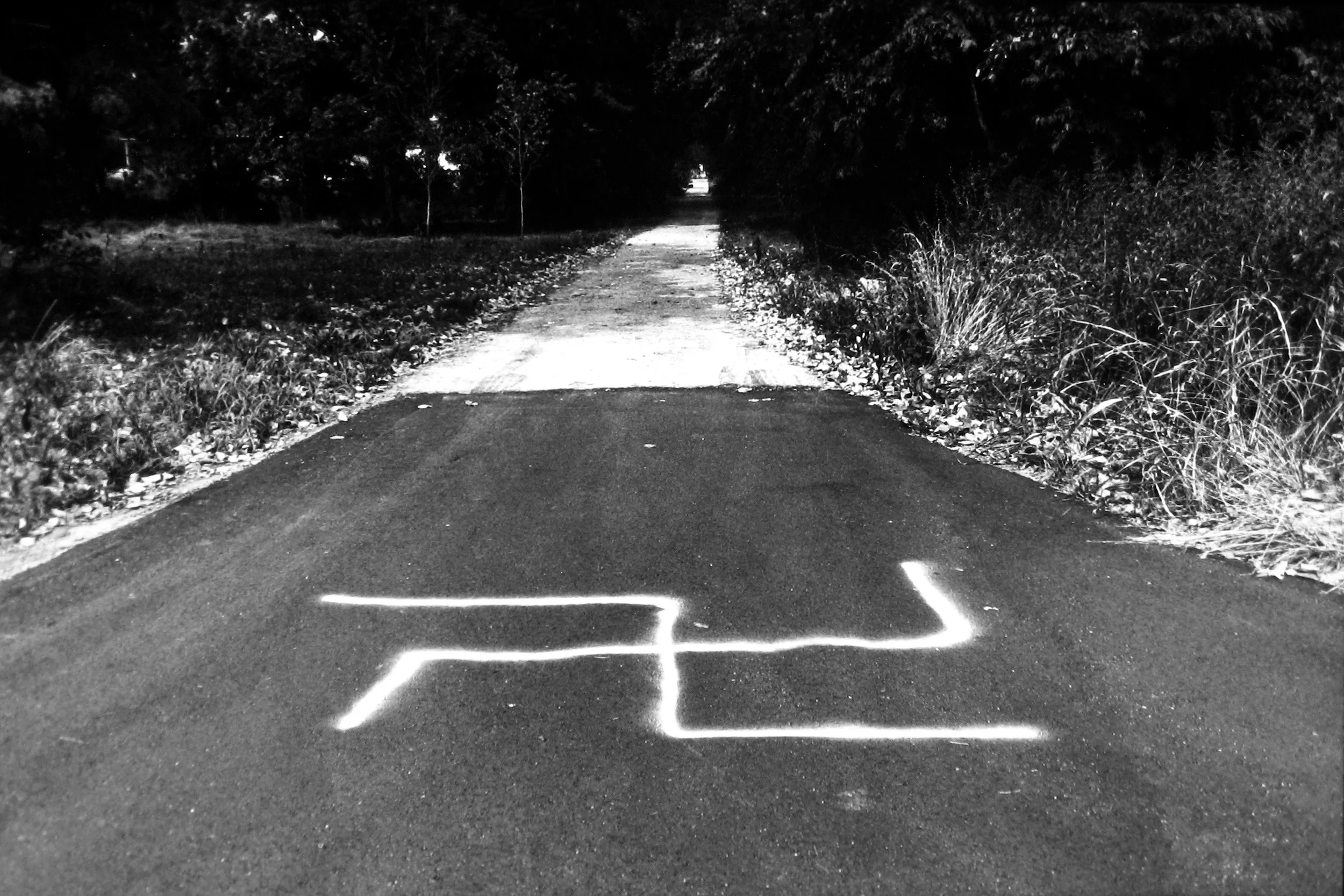 BLACK AND WHITE STREET, EAST END