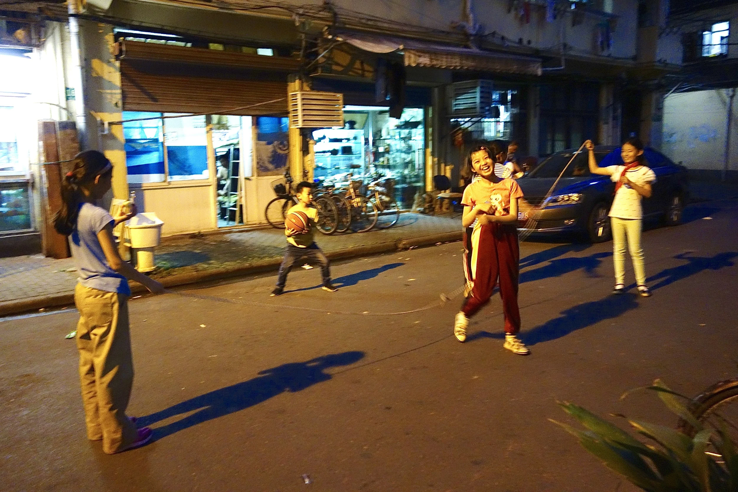 STREET PLAY