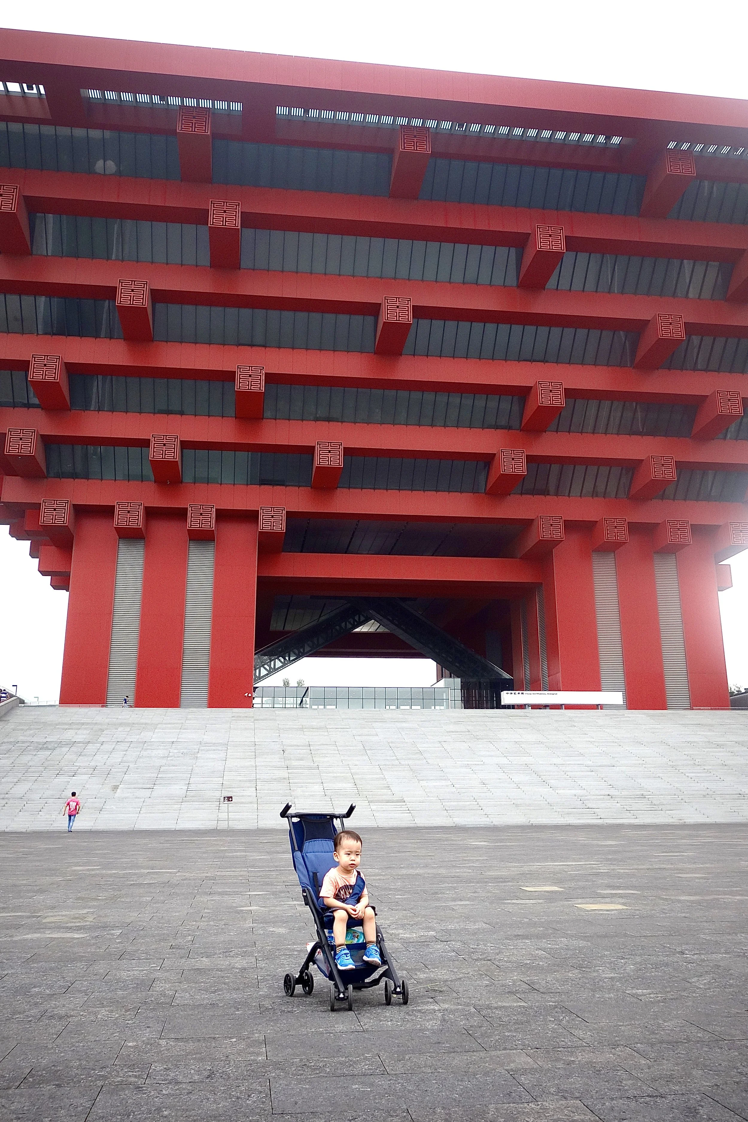 CHILD AT THE FOOT OF THE CULTURAL REVOLUTION