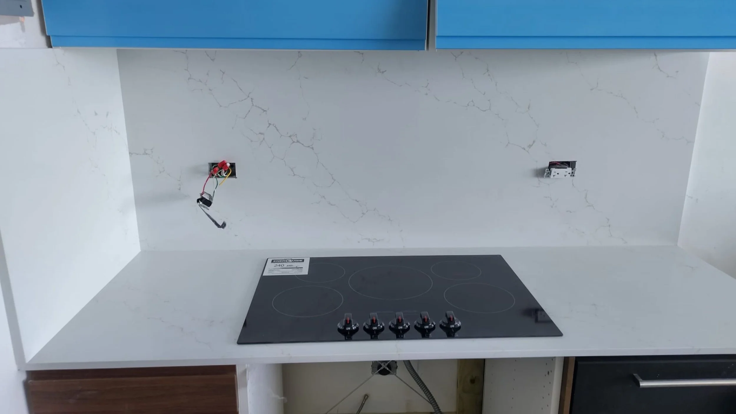 Kastoria Cuarzo web rocks byninham  (1).jpg