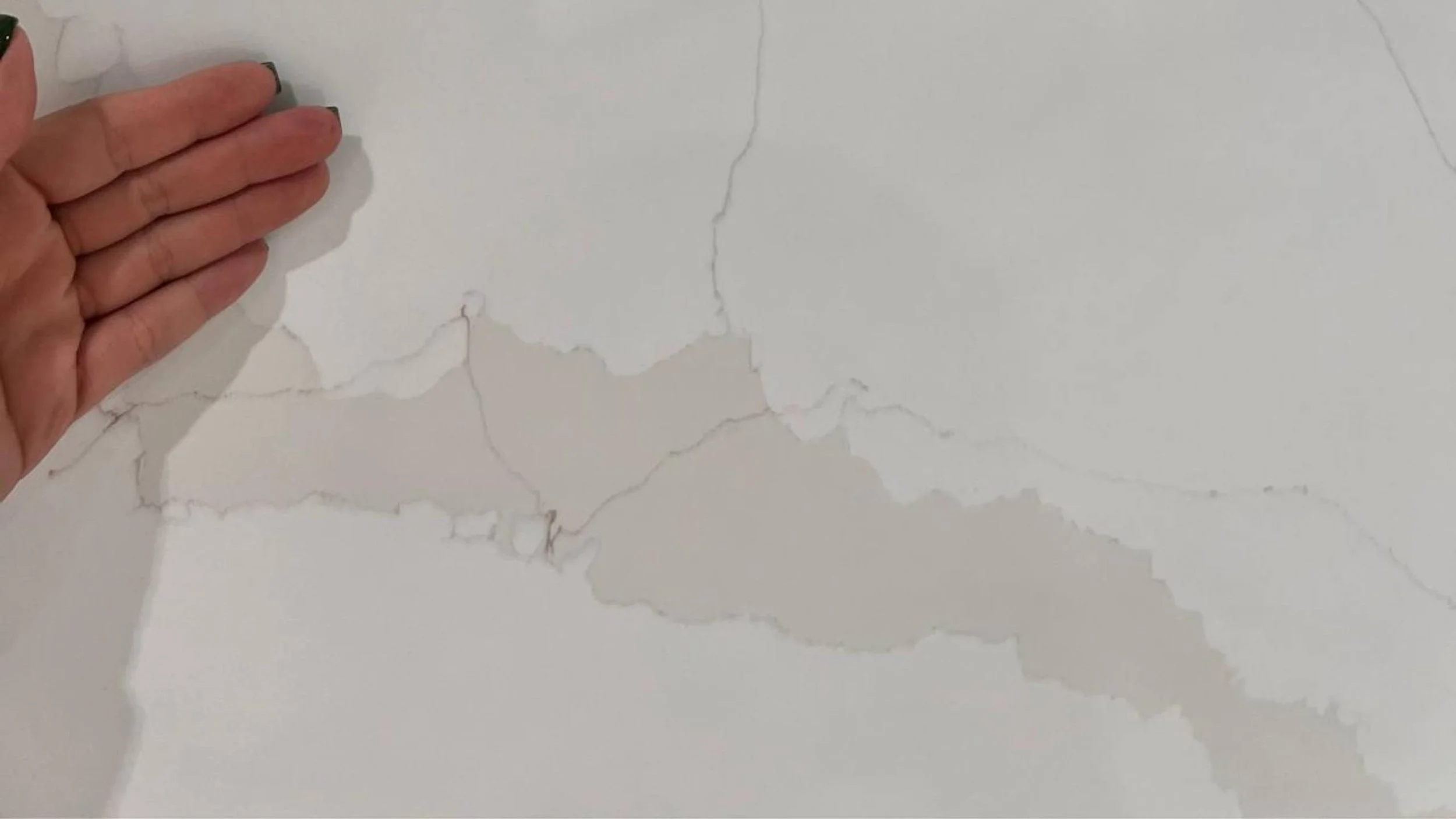 Corinto Cuarzo Website Quartz By Ninham (1).jpg