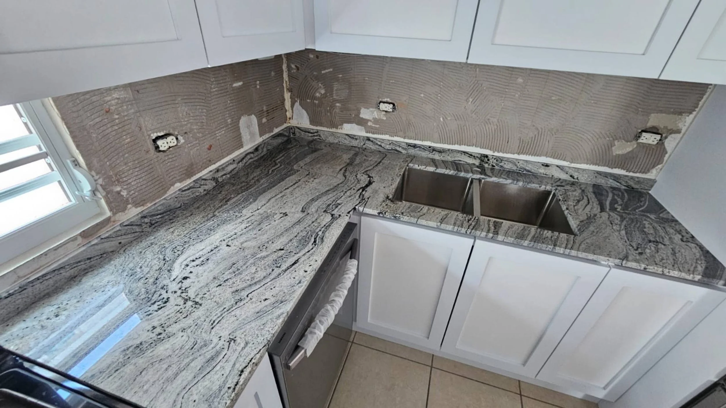Antartic White Granite.jpg