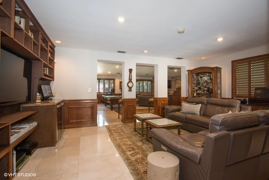 09_6725SW117thSt_3_GreatRoomFamilyRoom_LowRes.jpg