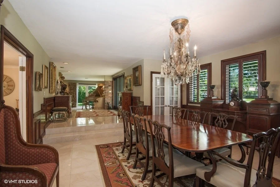 04_6725SW117thSt_149_FormalDiningRoom_LowRes.jpg