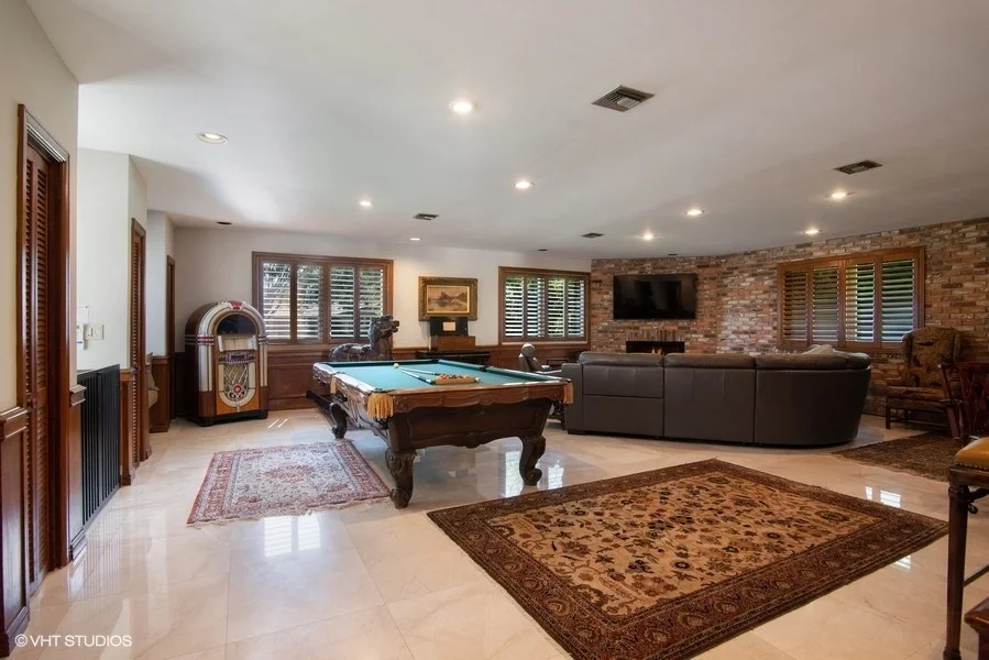 08_6725SW117thSt_21_GreatRoomFamilyRoom_LowRes.jpg