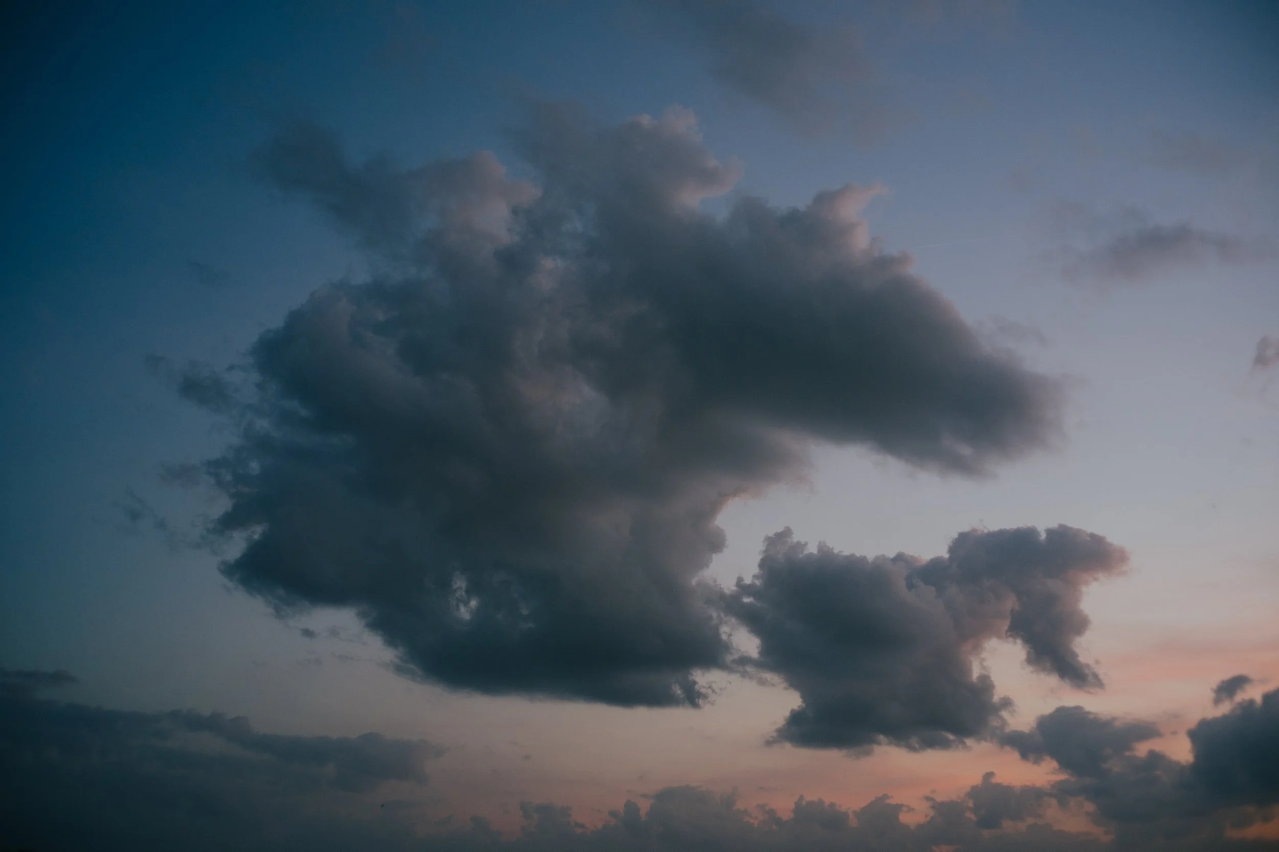 Sony a7R Mark 2, 1/80, ISO 400. June 18, 2017