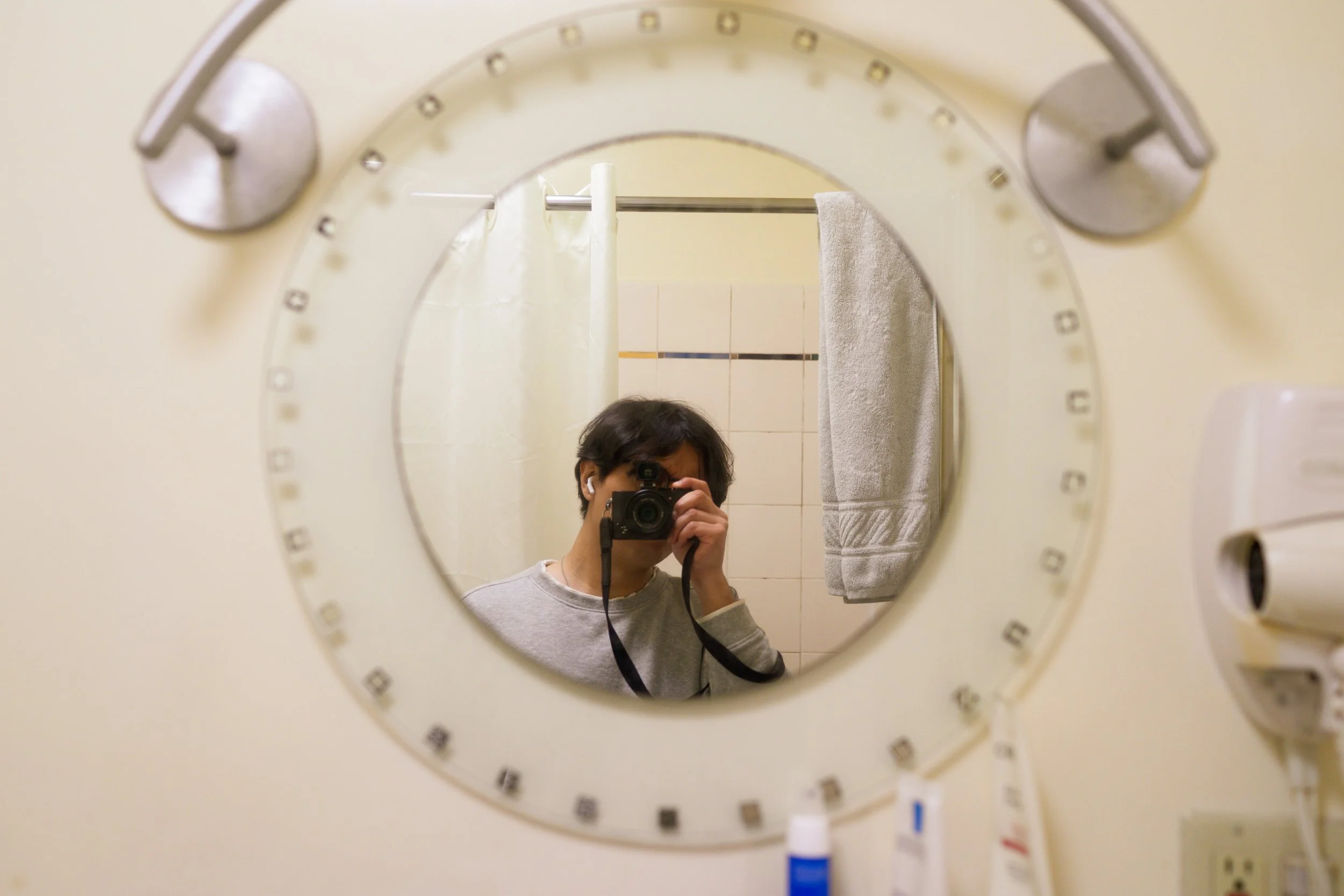  f2.8, 1/60, ISO 400. July 16, 2025 