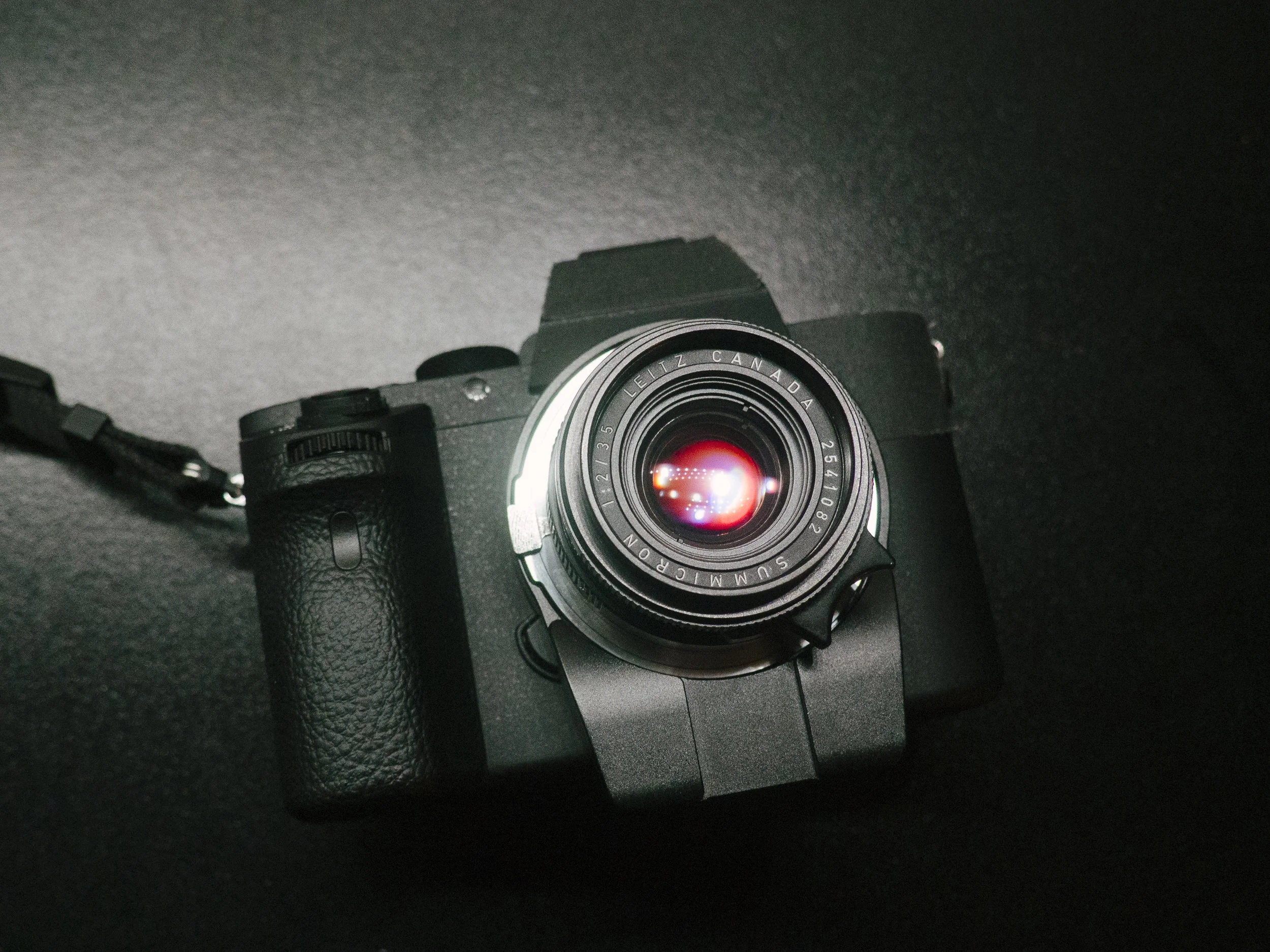 Leica 35mm f2 Summicron v3 with TechArt LM-EA7 autofocus adapter. May 11, 2017