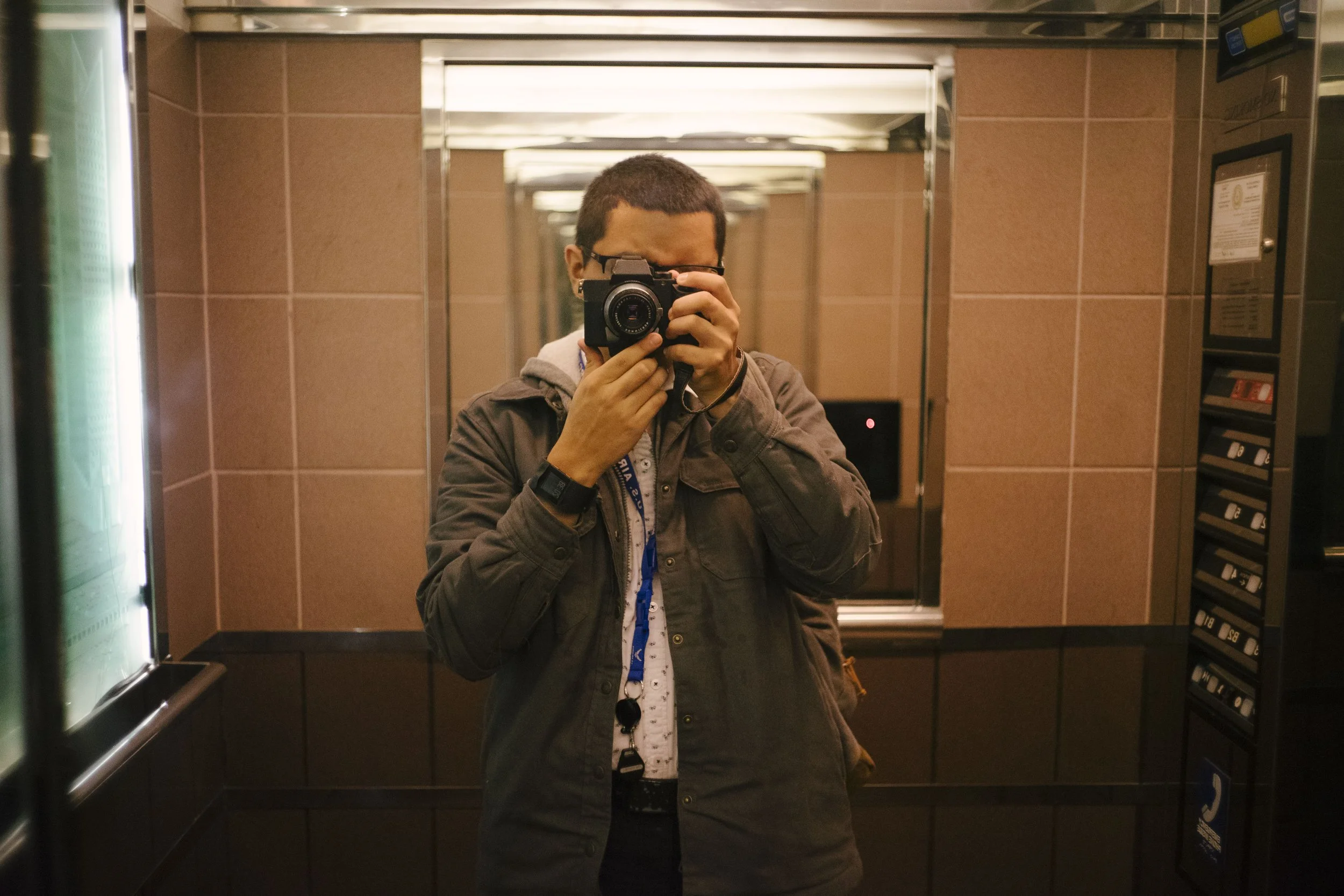 Leica 35mm f2 Summicron v3, 1/50, ISO 3200. June 3, 2017
