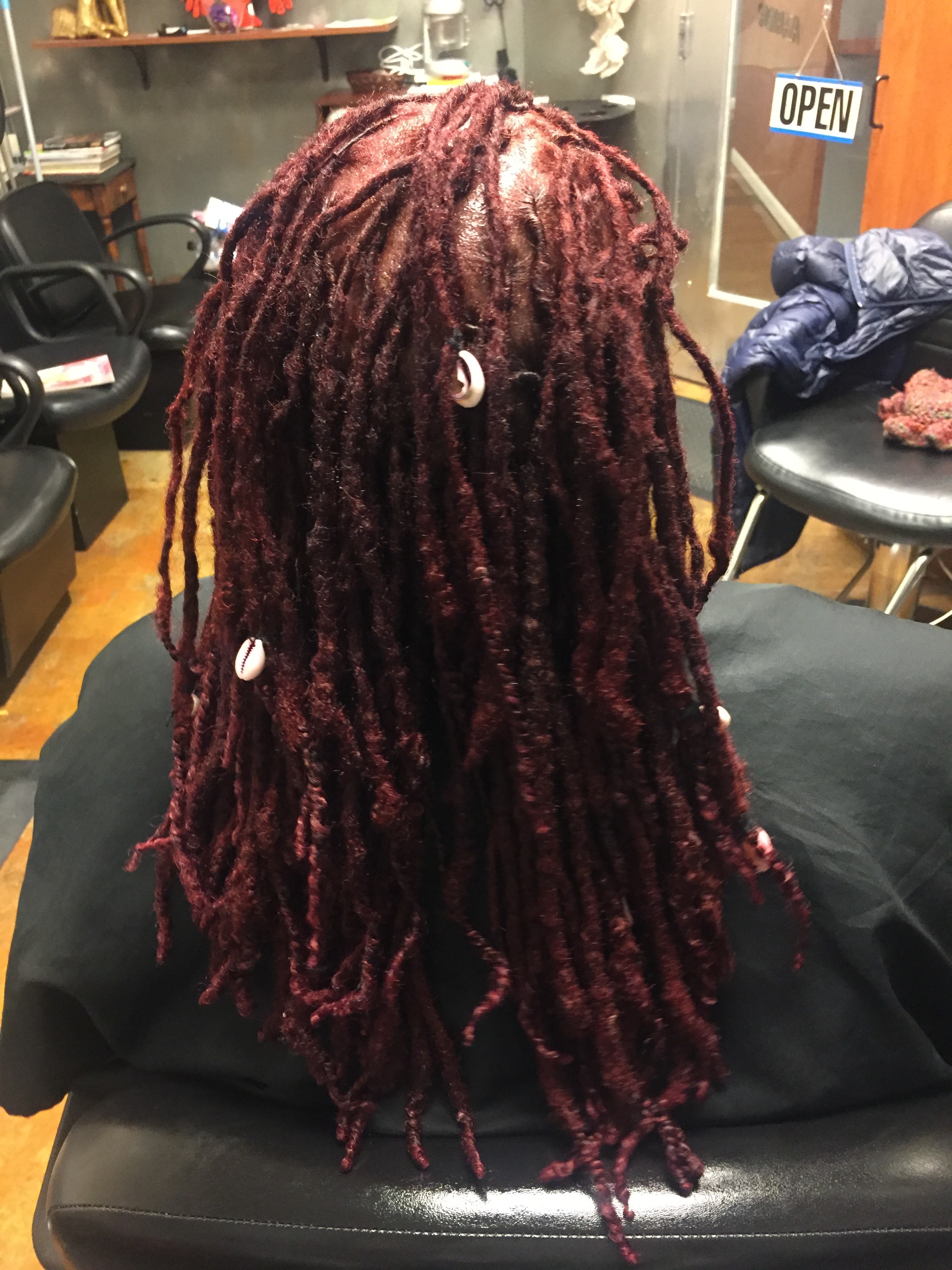  Red color &amp; loc retwist 
