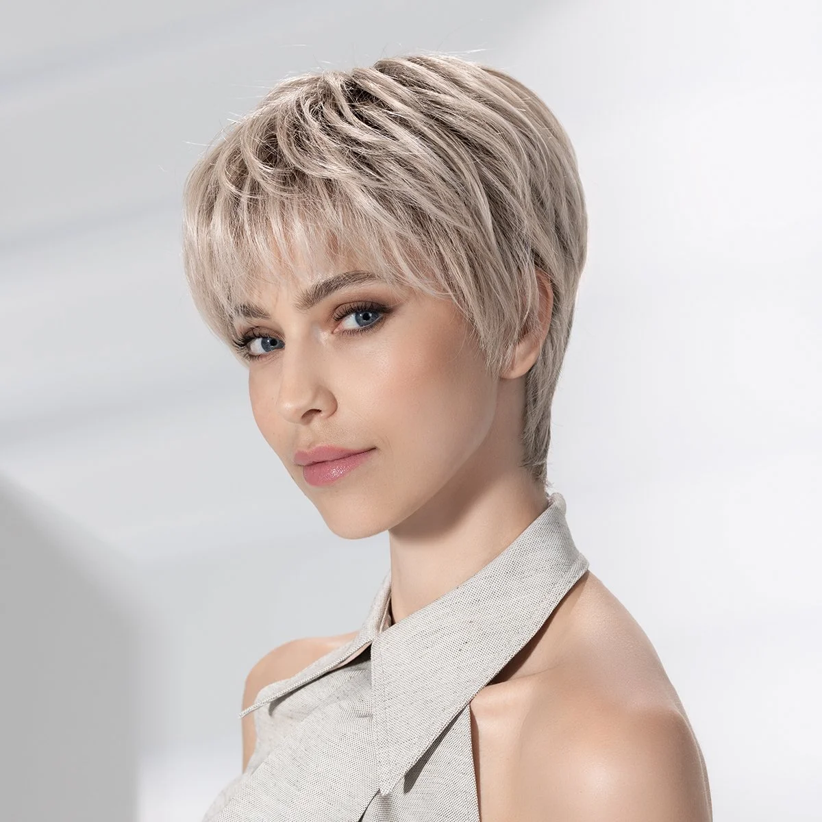 novel_deluxe_silverblonderooted