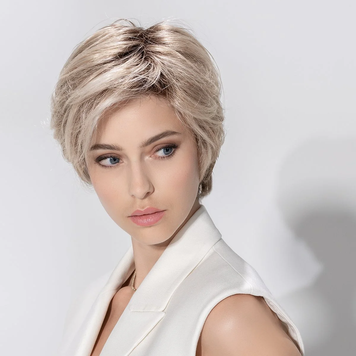 satin_soft_pearlblonderooted