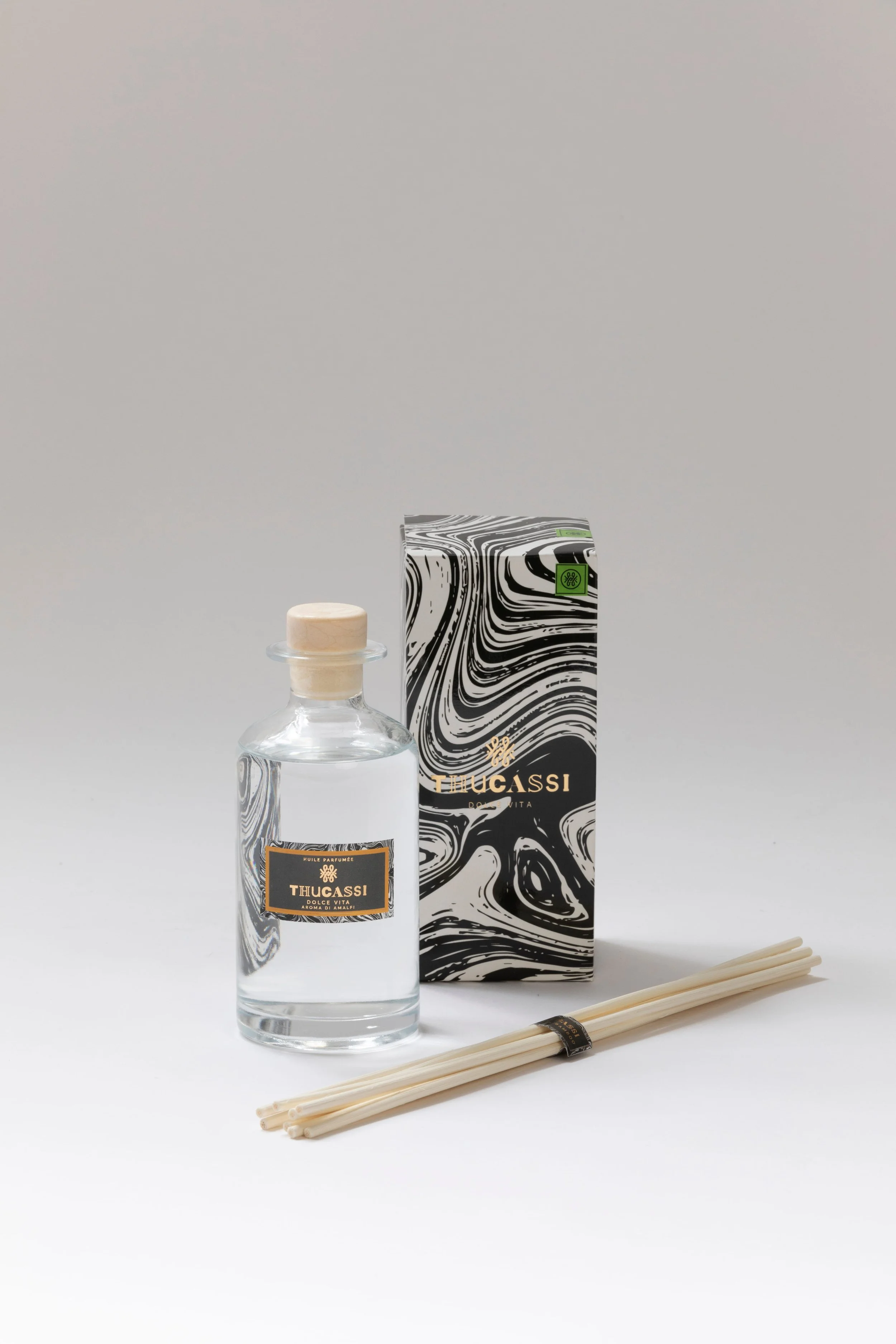 Thucassi-DolceVita-Difusser-280ml 6.jpg