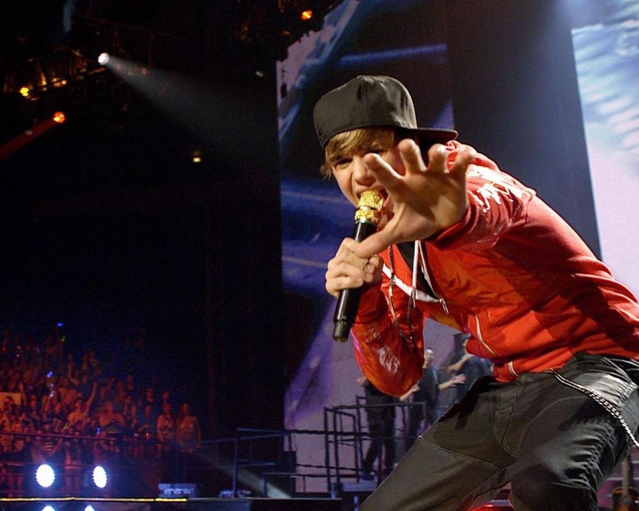 Everything Wrong With Justin Bieber: Never Say Never