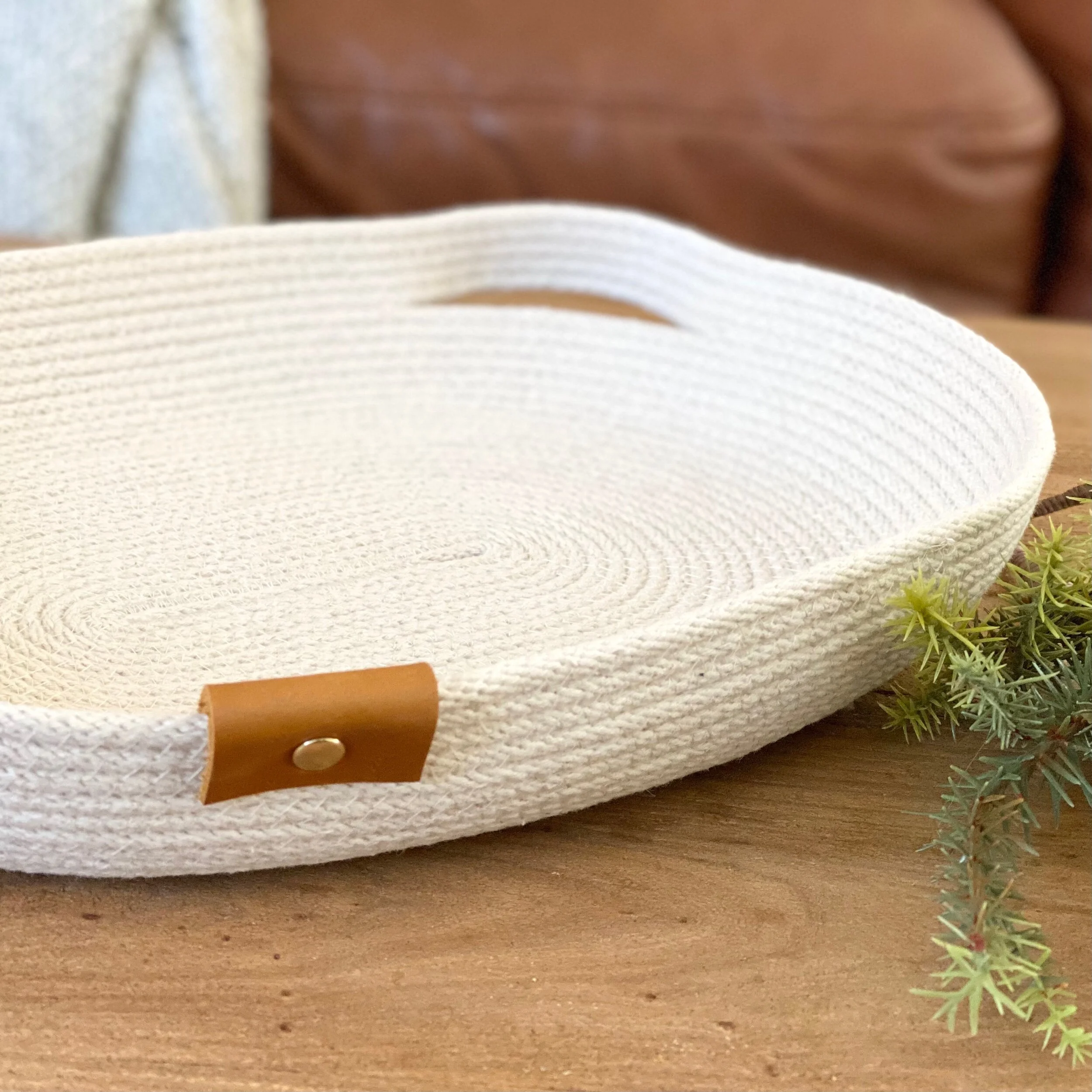 8EBB8BFD-4D0C-4625-BB8D-9FDCB50A4C47