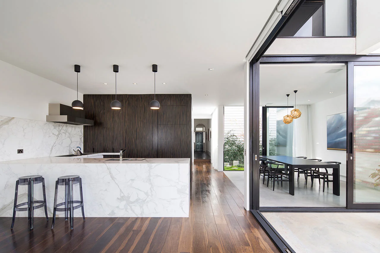 A Modern Home Renovation in Melbourne/ estiloNYC