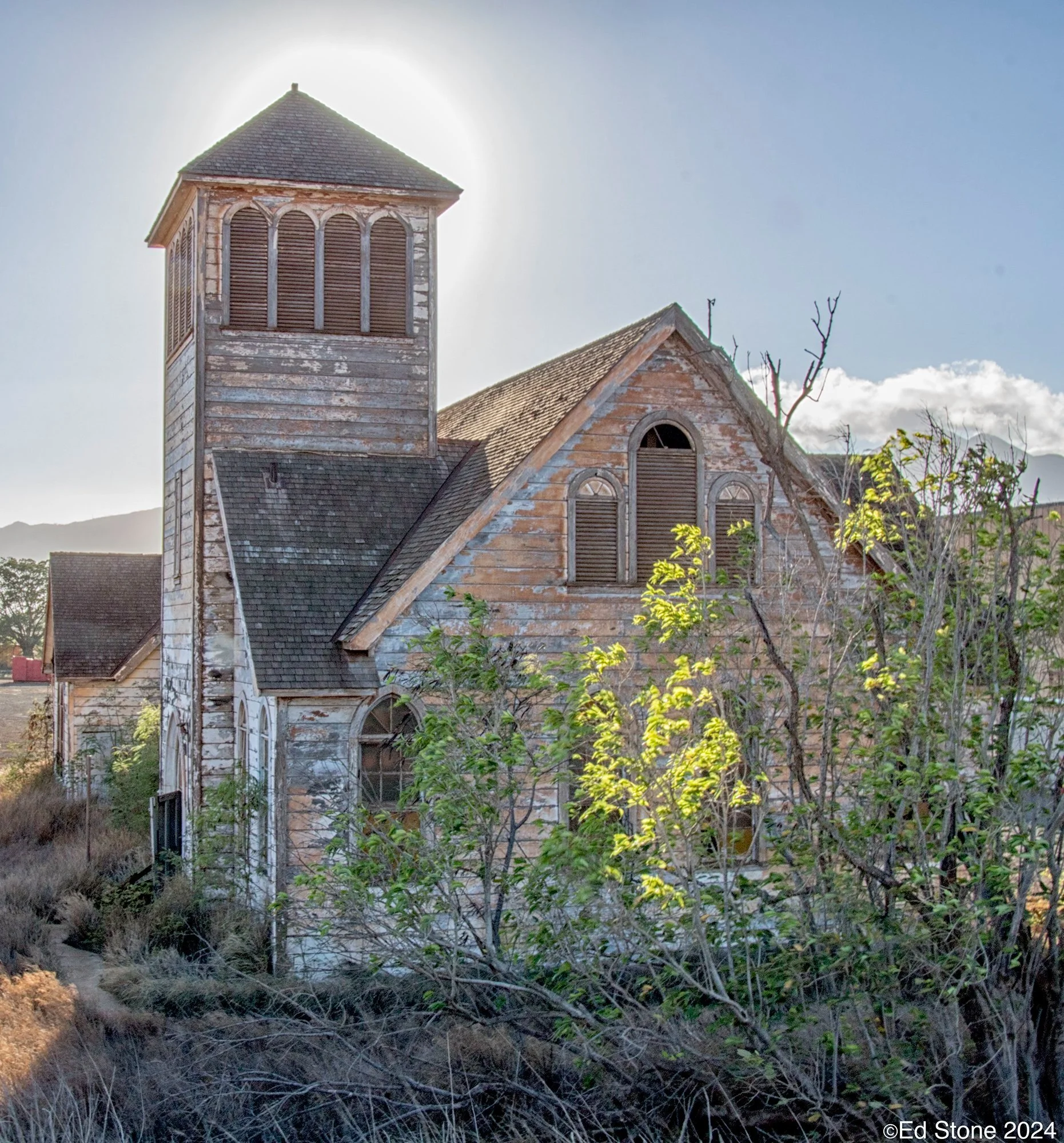 AbandonedChurchKahului_%C2%A97888.jpg