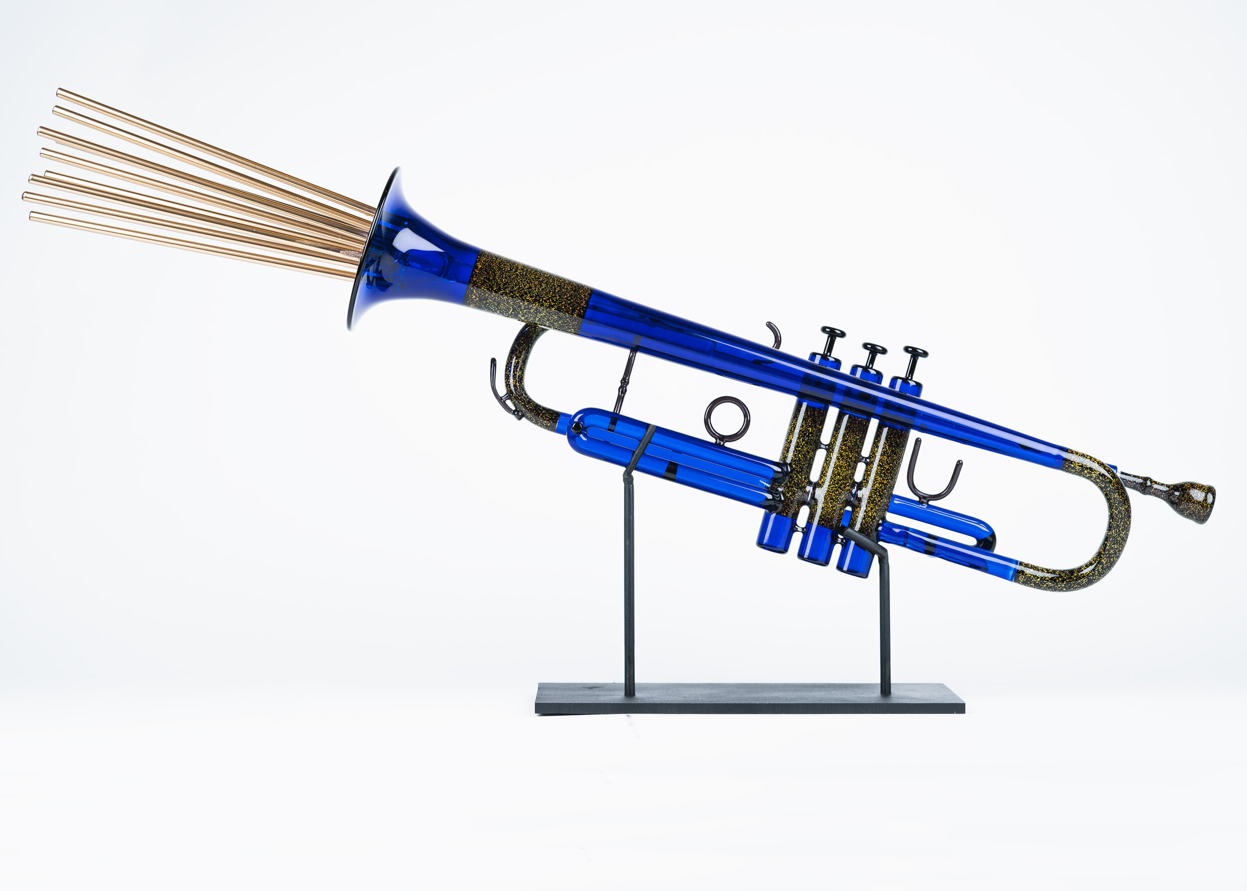 Etai-Trumpet-Blue-5-onwhite.jpg