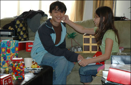 yossi_sarah_fist.jpg