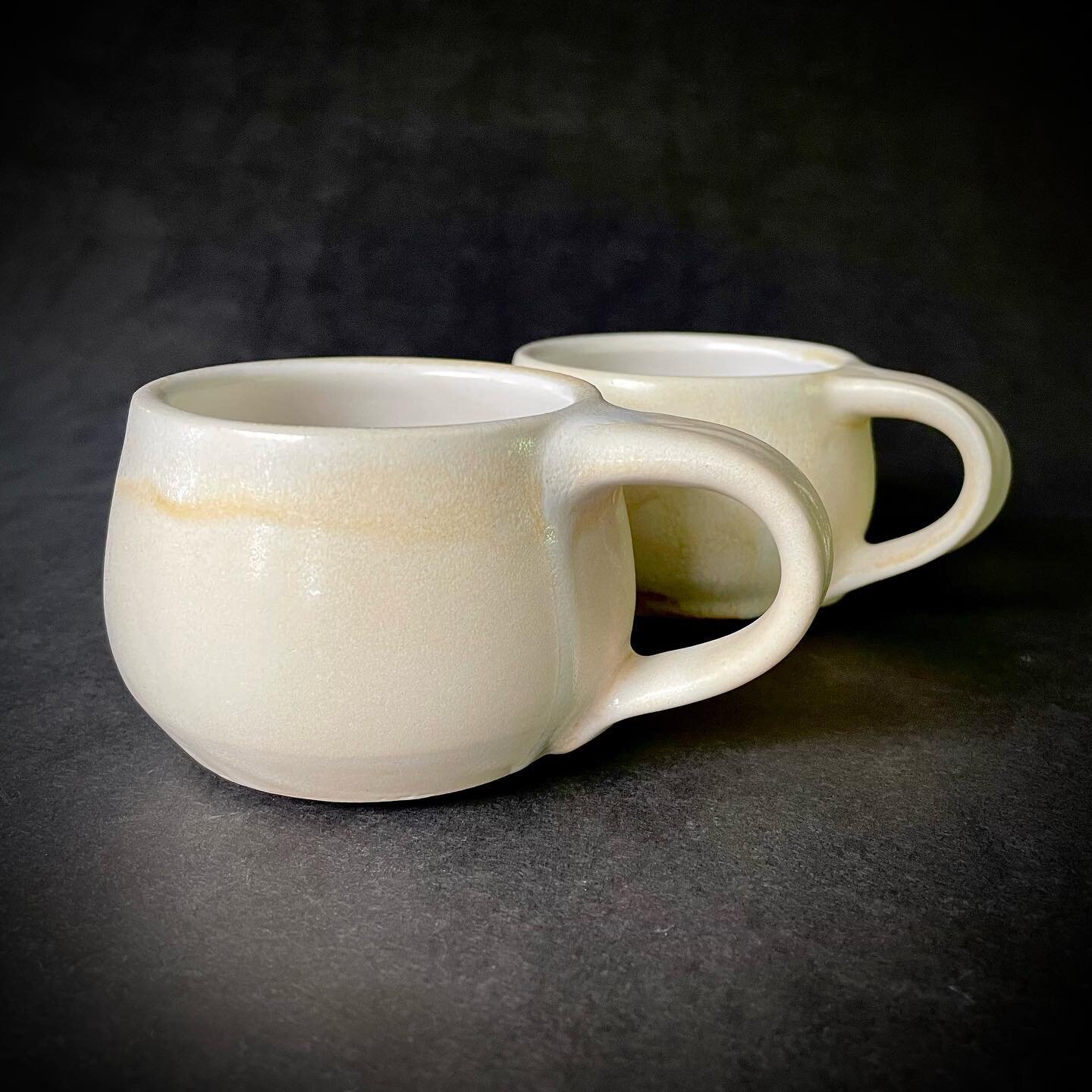 New batches coming out&hellip; 

&hellip;the old kiln still steams along&hellip;. 

&hellip;whew.
.
#smallbatch #clay #kentuckymudworks #wheelthrown #mug #mugs #pottery #functionalpottery #handcrafted #davidbrucestudio