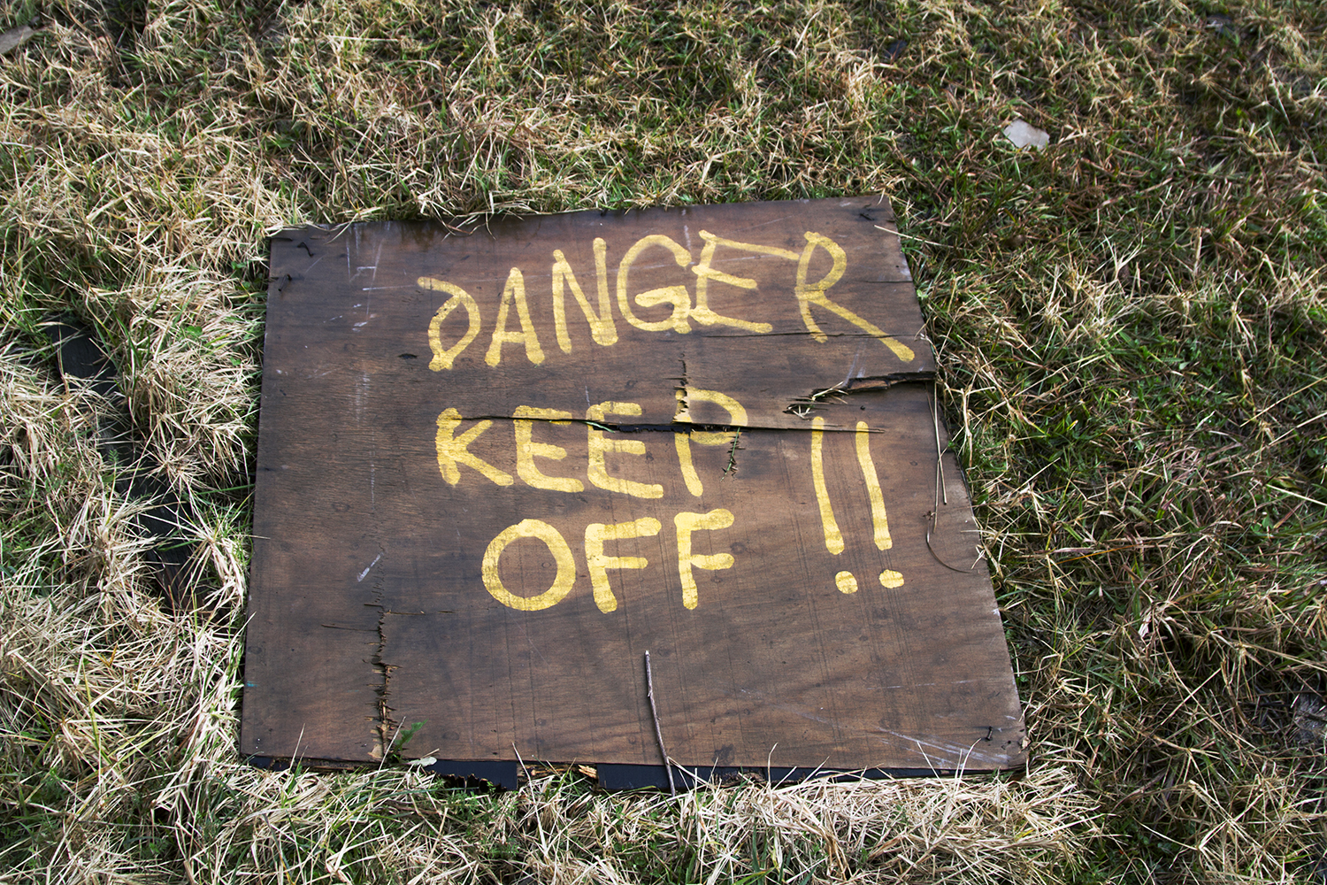 29.08.2014 Today we found an abandoned warehouse in Bowral to illegally film a music video for Sydney based band, Dobeil. 