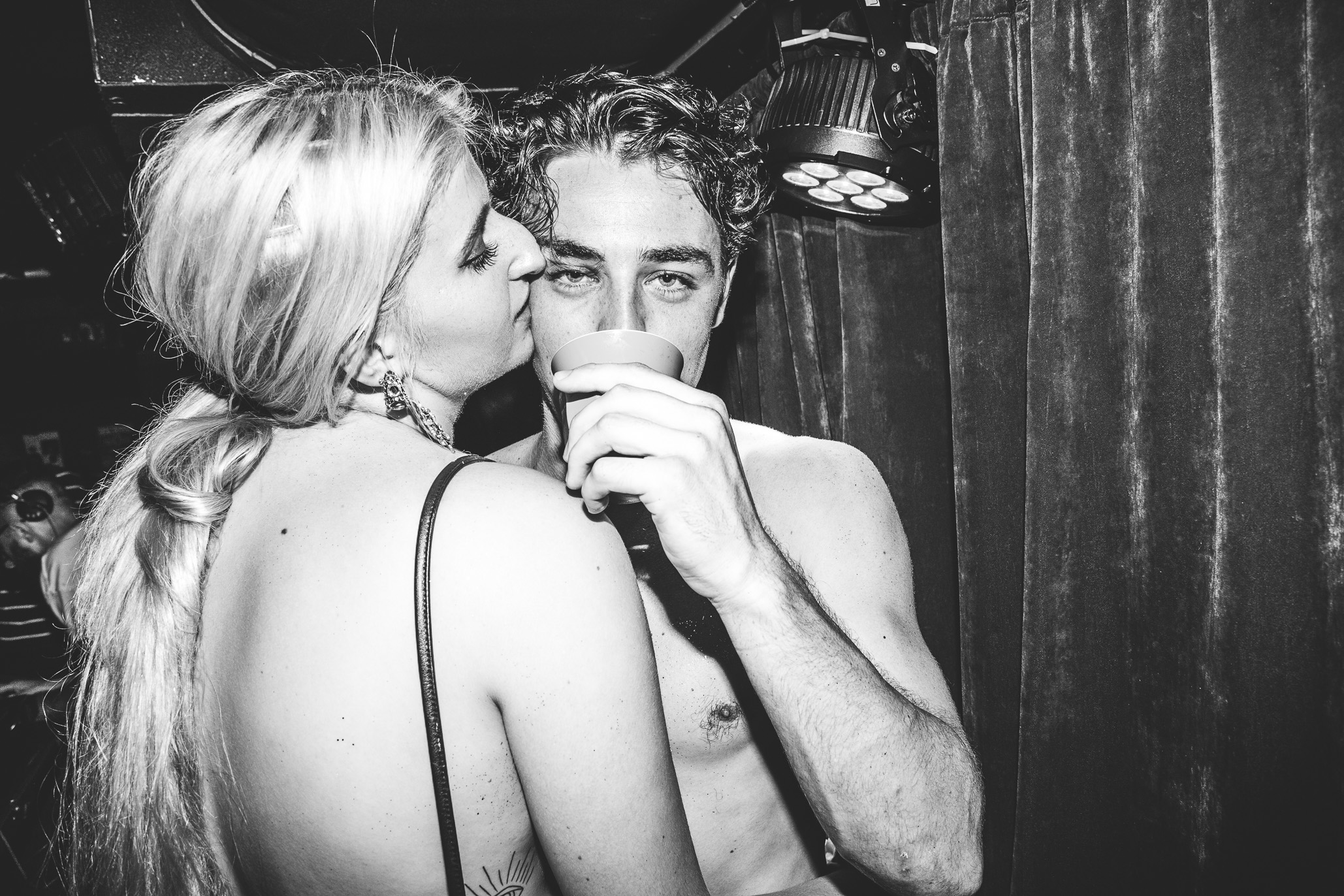 04.03.2017 Naked in the club @ Halfway Crooks.