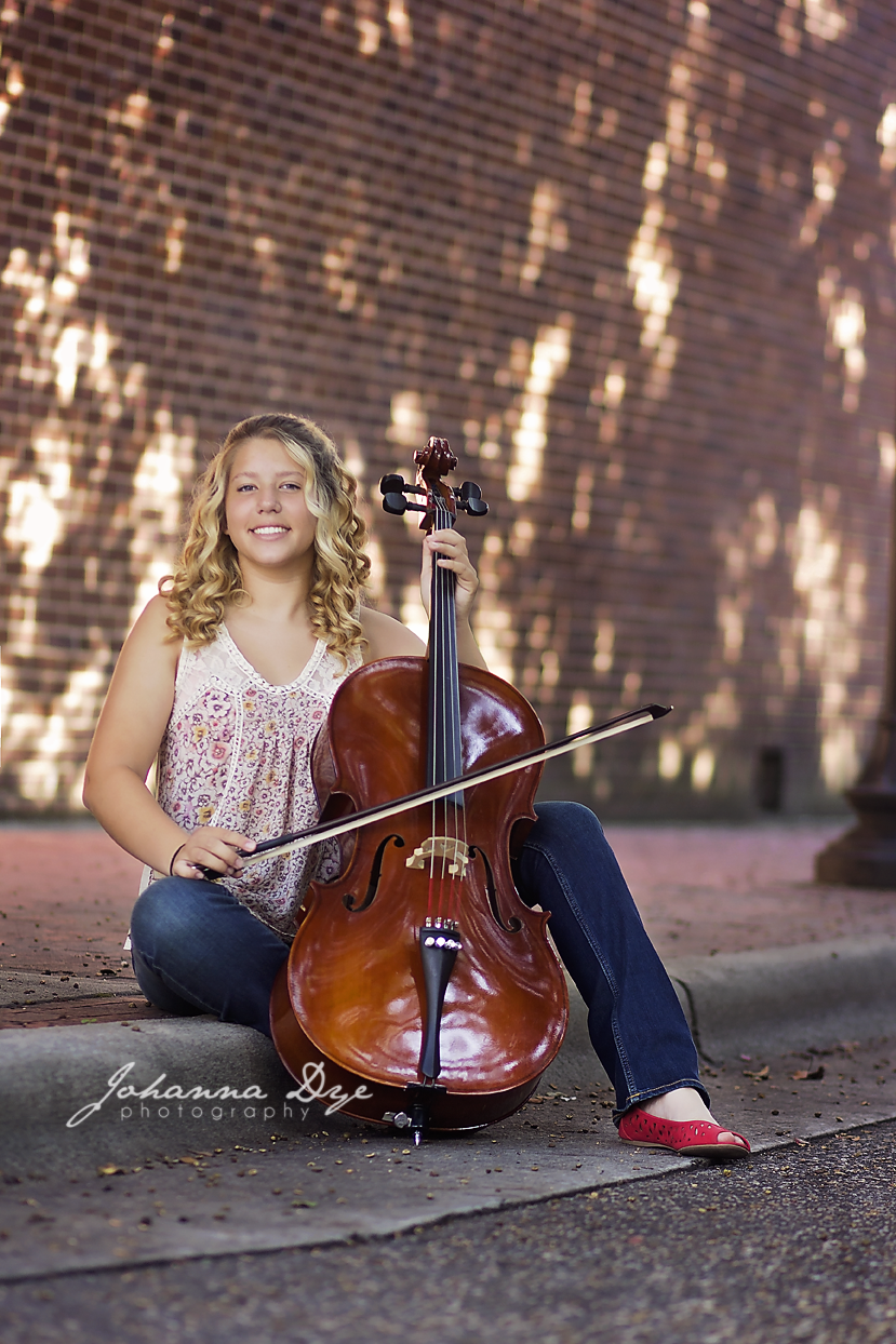 JohannaDyePhotography1_SMall.png