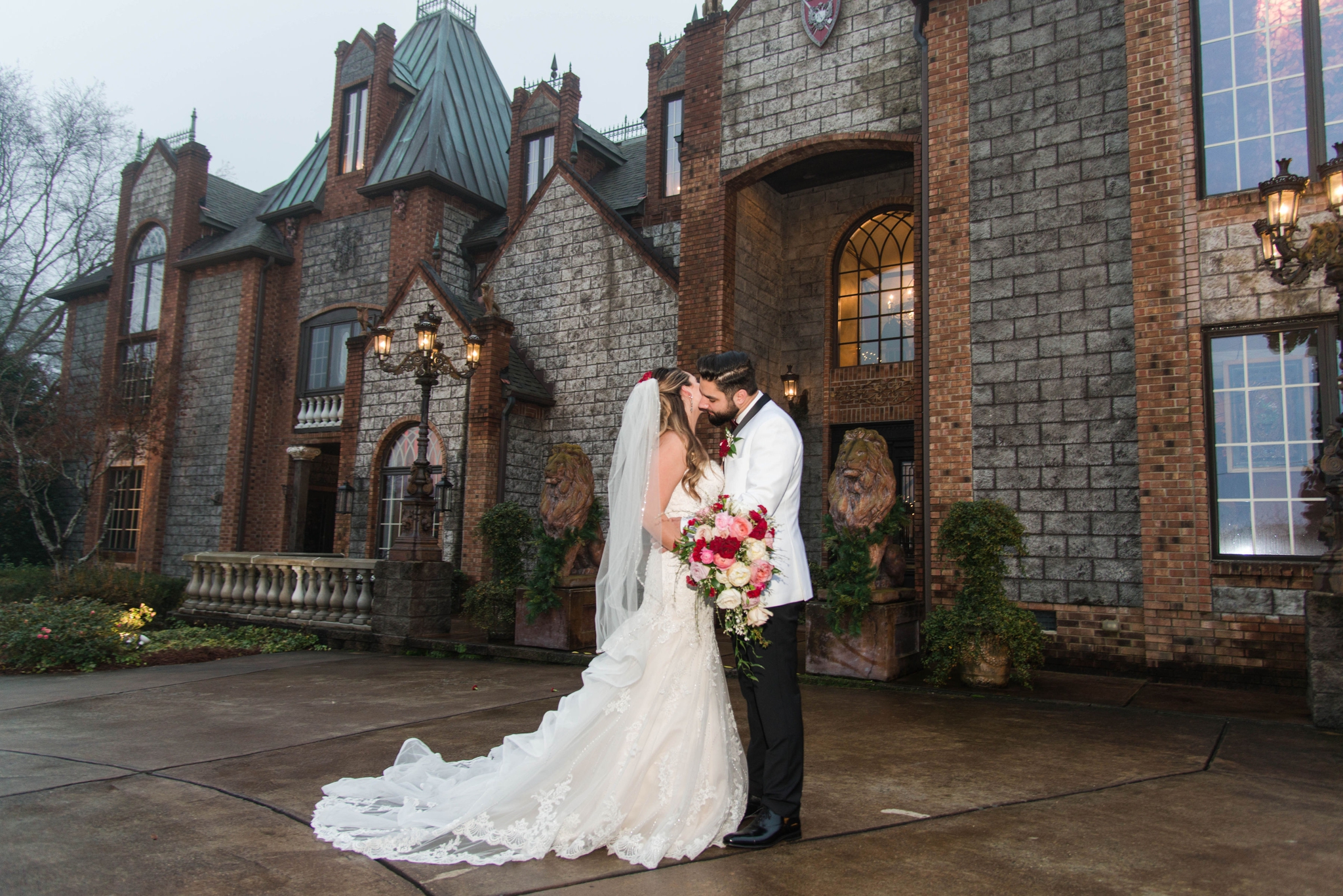 Portraits of the Bride and Groom in front of the Castle - Honolulu Oahu Hawaii Wedding Photographer